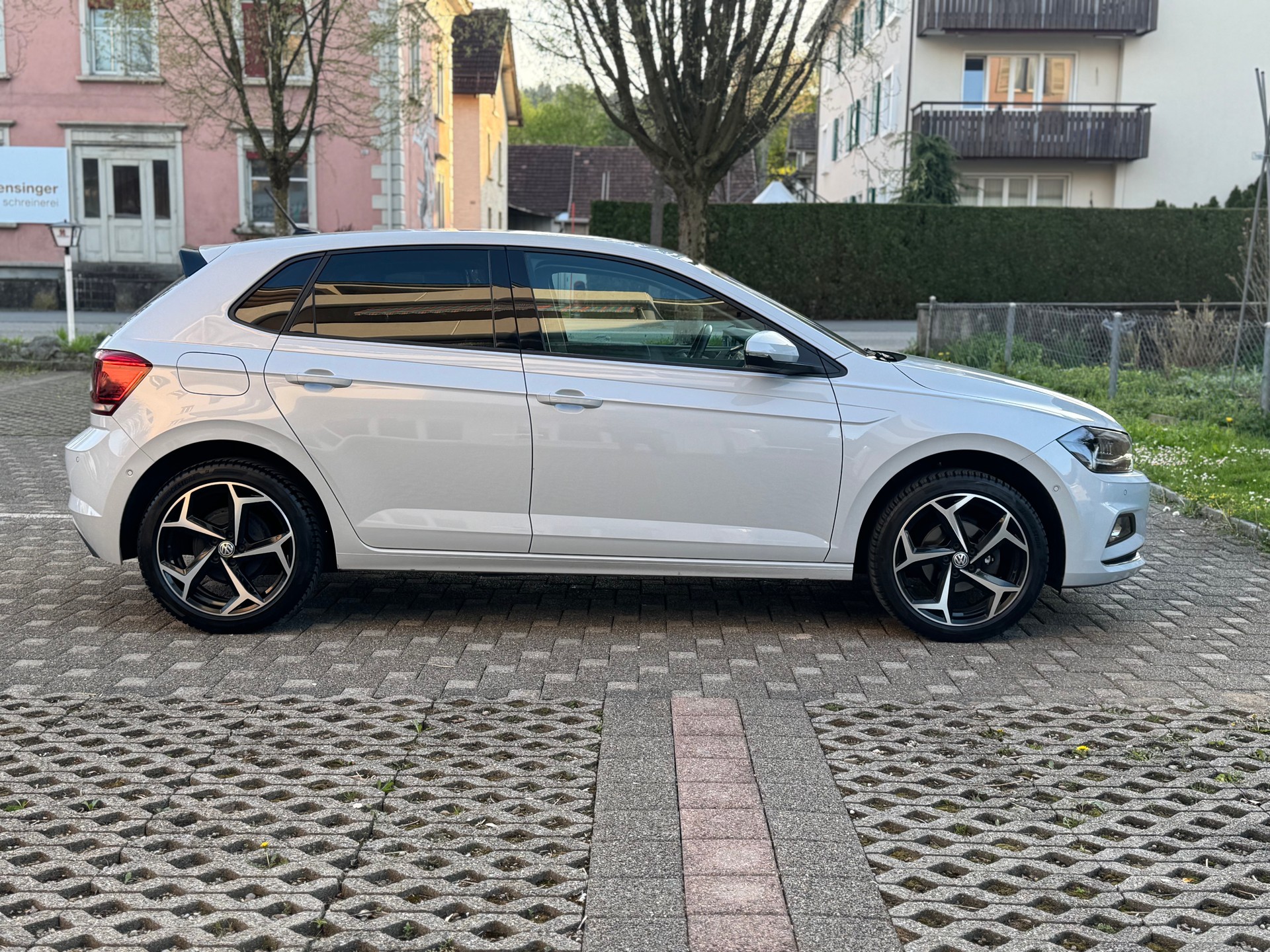 VW Polo 1.0 TSI BMT Highline DSG-image-3