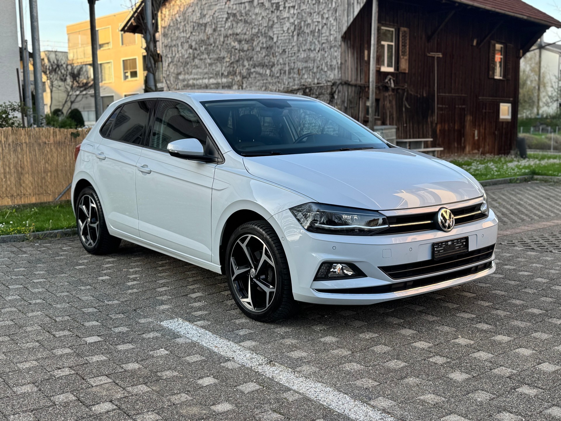 VW Polo 1.0 TSI BMT Highline DSG-image-2