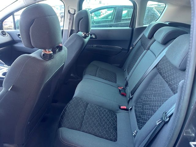 PEUGEOT 3008 1.6 16V T Style Tiptronic-image-10