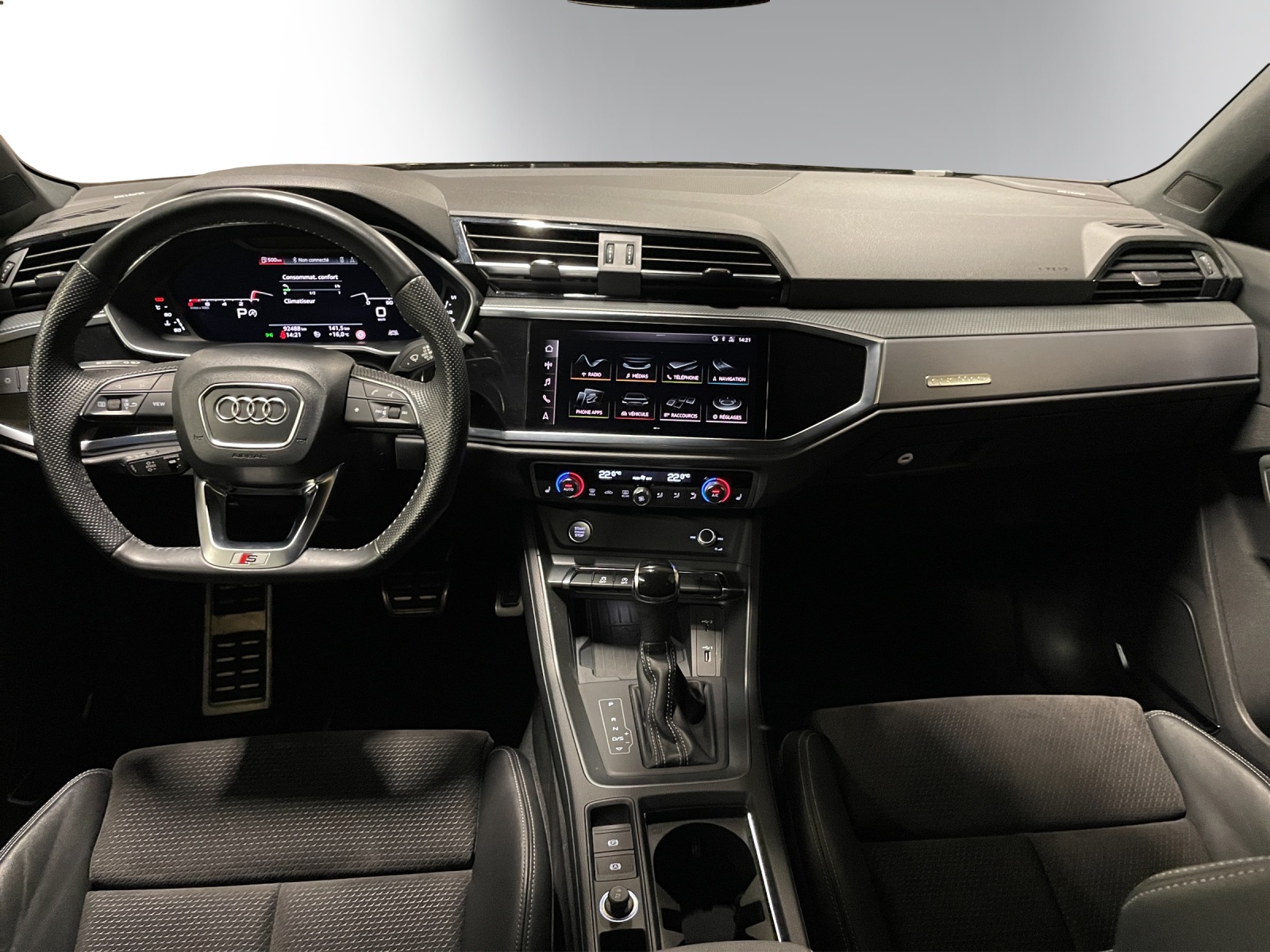 AUDI Q3 45 TFSI S line quattro-image-11