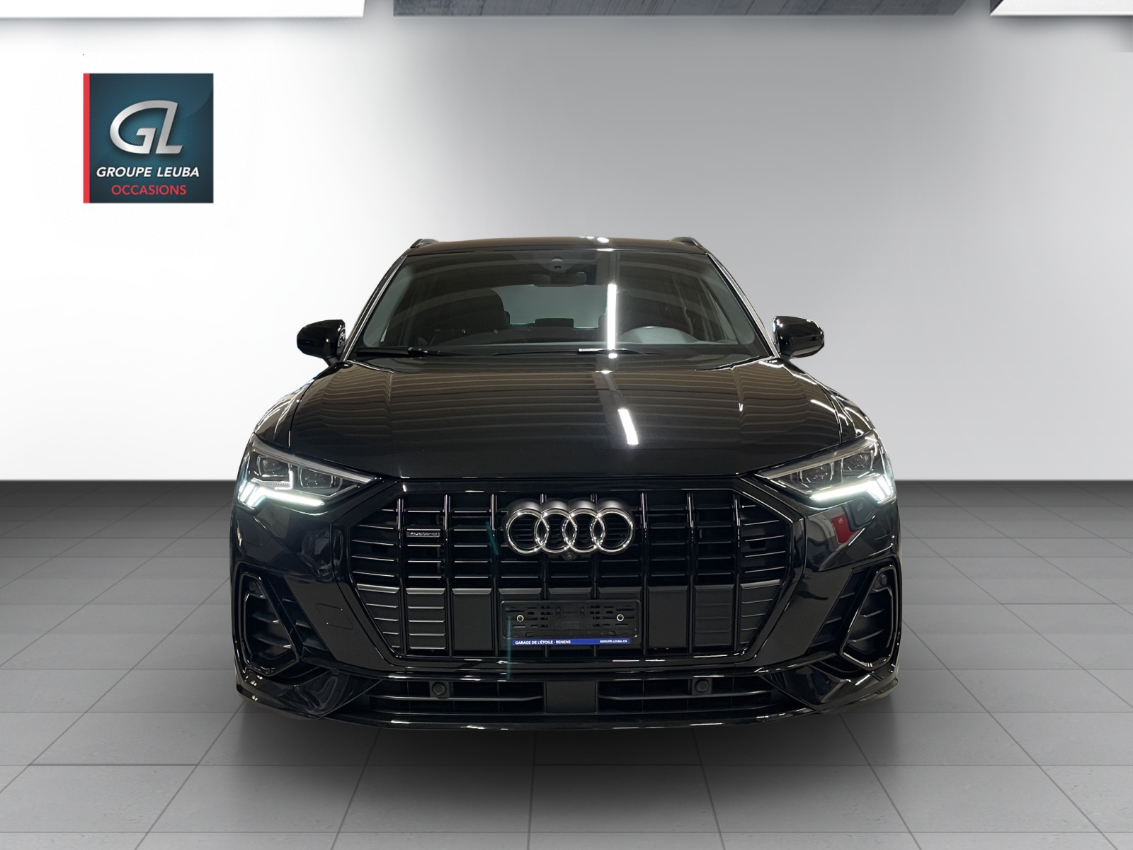 AUDI Q3 45 TFSI S line quattro-image-1
