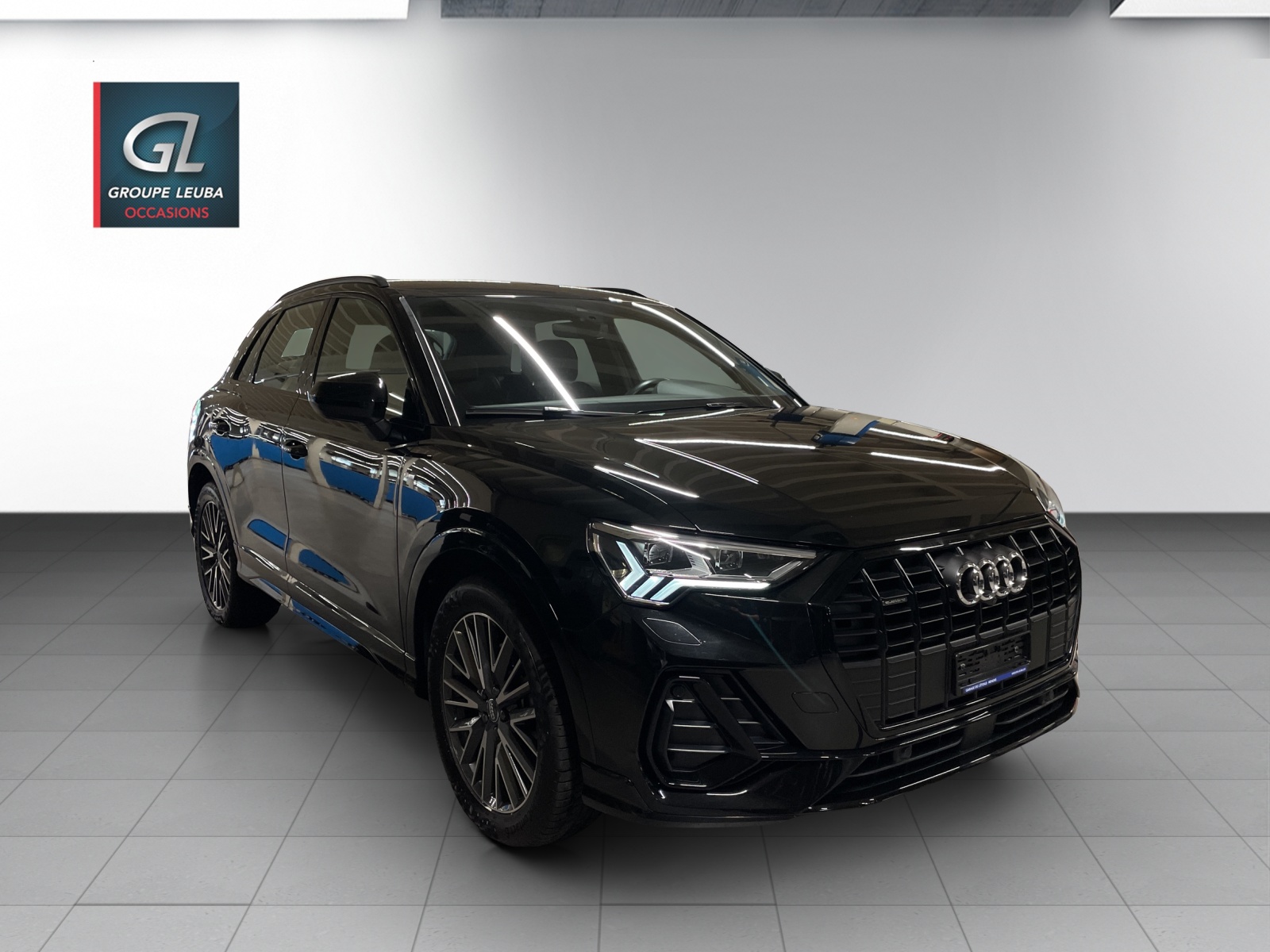AUDI Q3 45 TFSI S line quattro-image-0