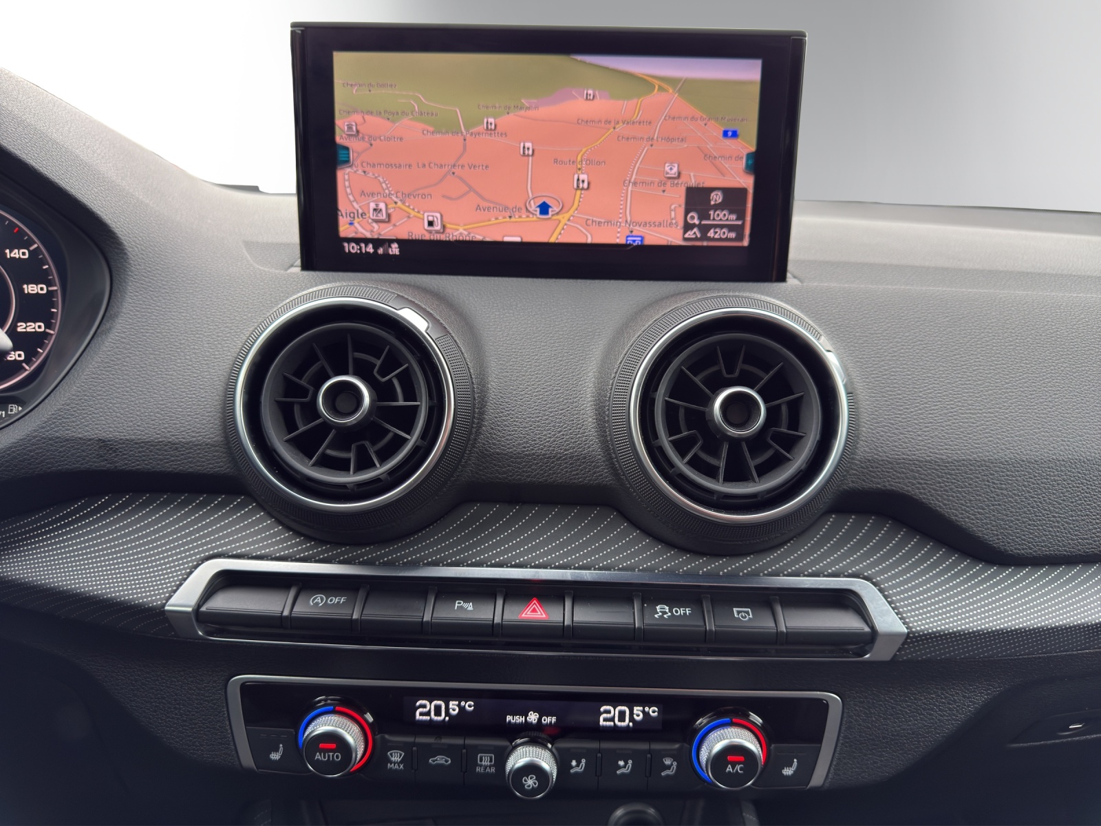 AUDI Q2 2.0 TDI sport quattro-image-10