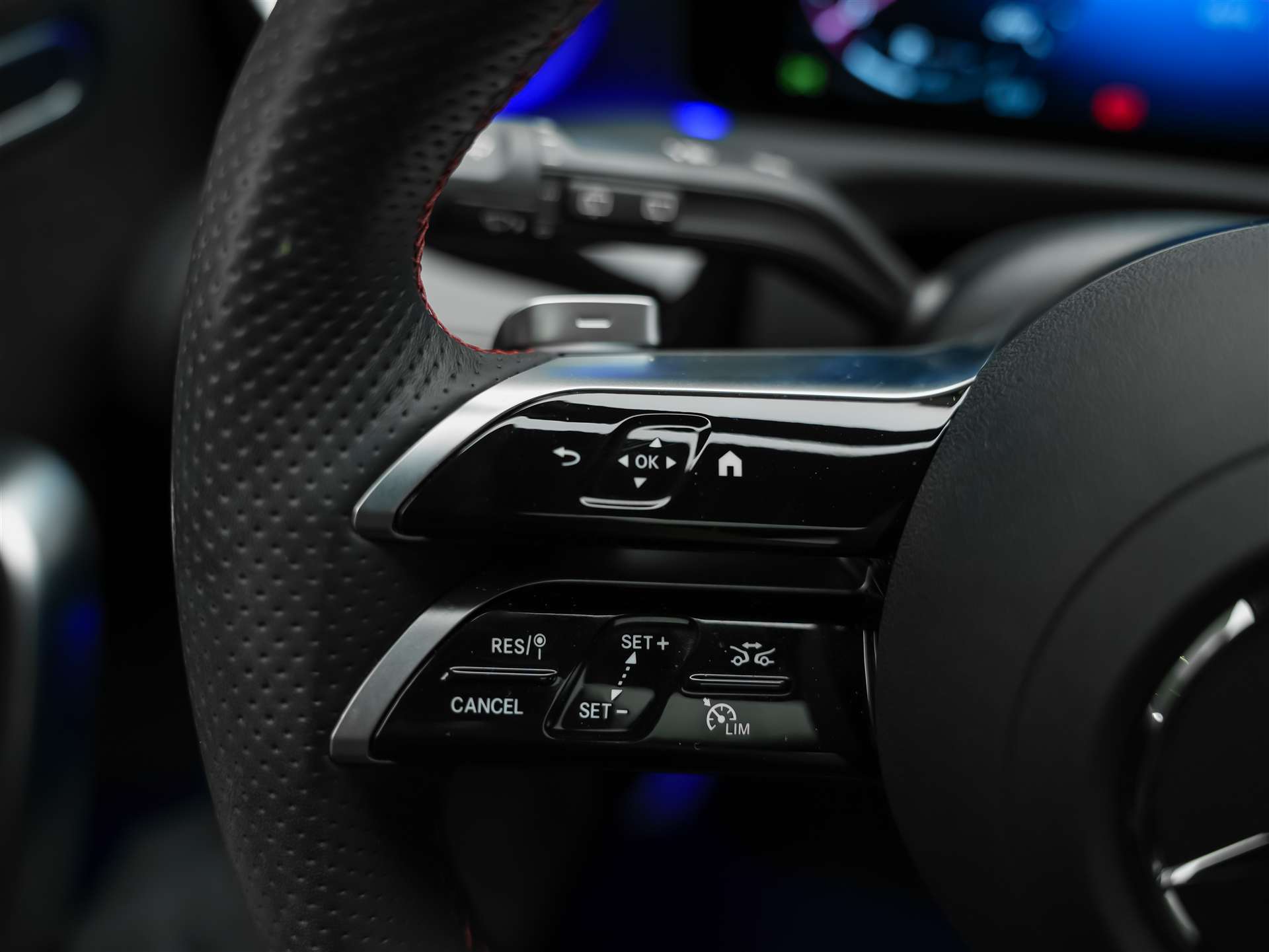 MERCEDES-BENZ A 250 AMG Line 4Matic 8G-DCT *Panorama*Multibeam LED*Lenkradheizung*-image-27
