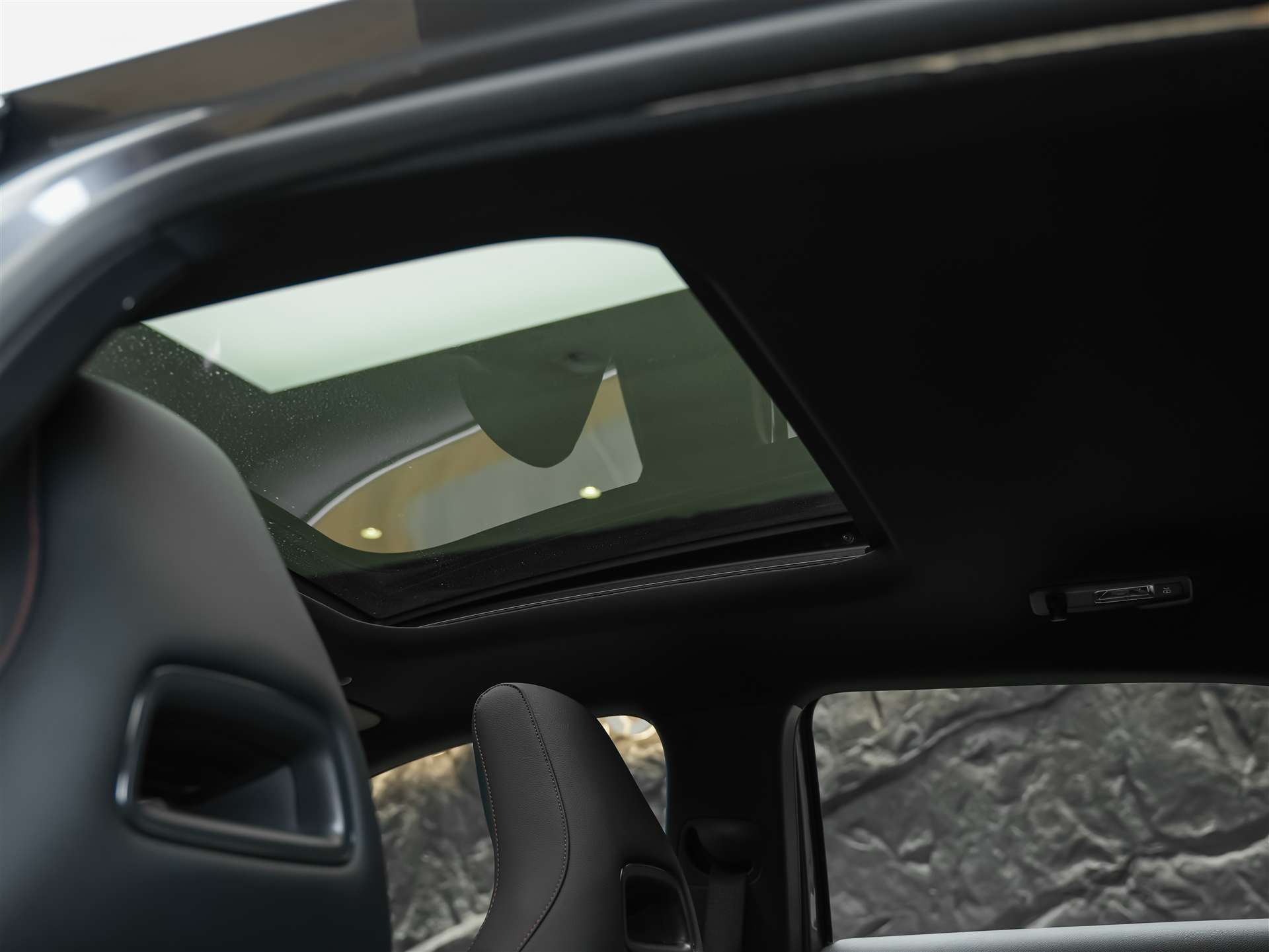 MERCEDES-BENZ A 250 AMG Line 4Matic 8G-DCT *Panorama*Multibeam LED*Lenkradheizung*-image-12