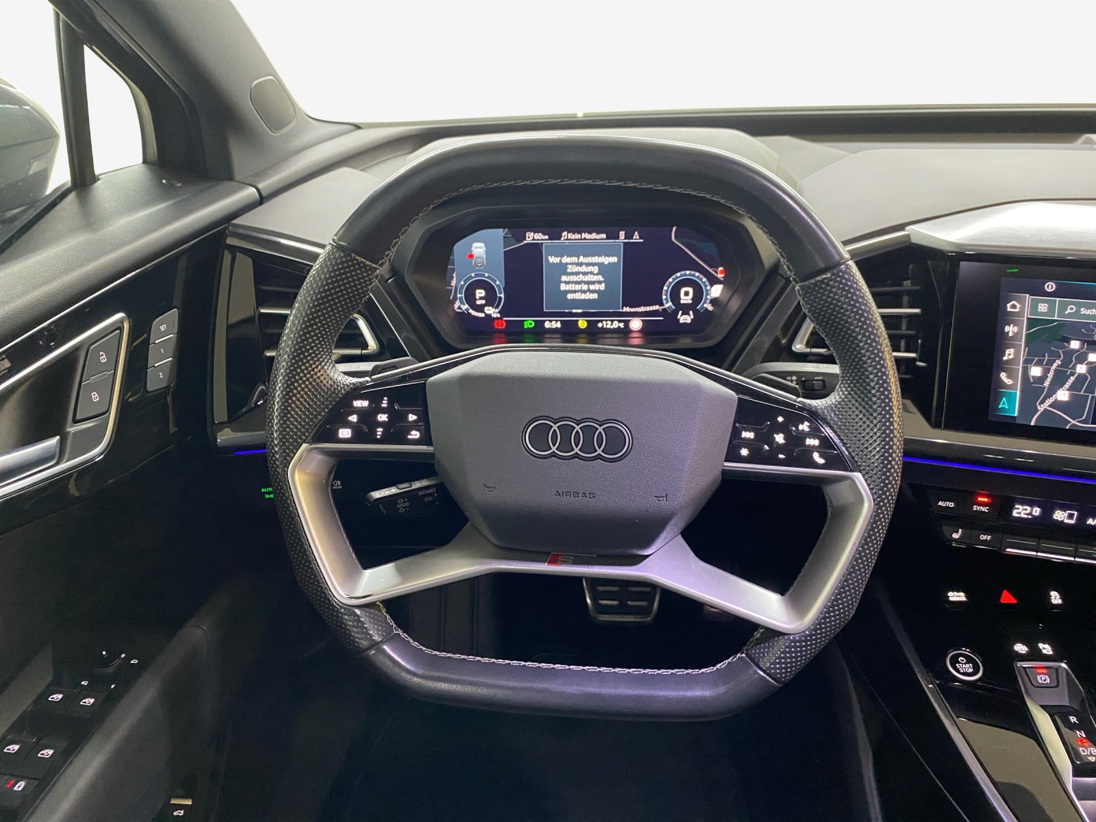 AUDI Q4 Sportback e-tron 50 quattro-image-9