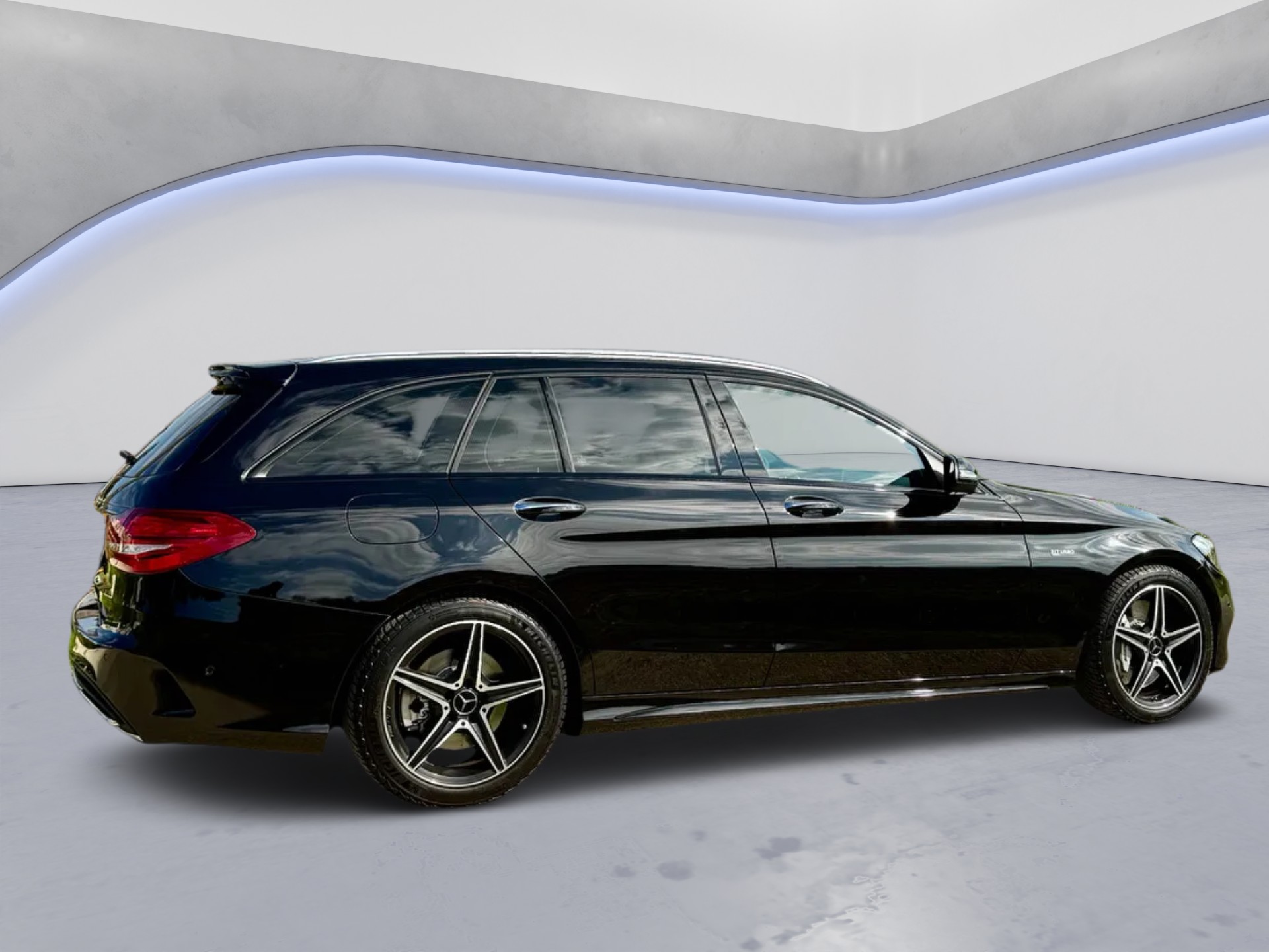MERCEDES-BENZ C 43 AMG 4Matic 9G-Tronic-image-2