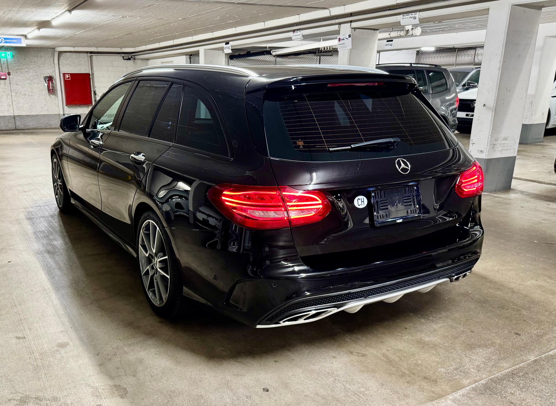 MERCEDES-BENZ C 43 AMG 4Matic 9G-Tronic-image-6