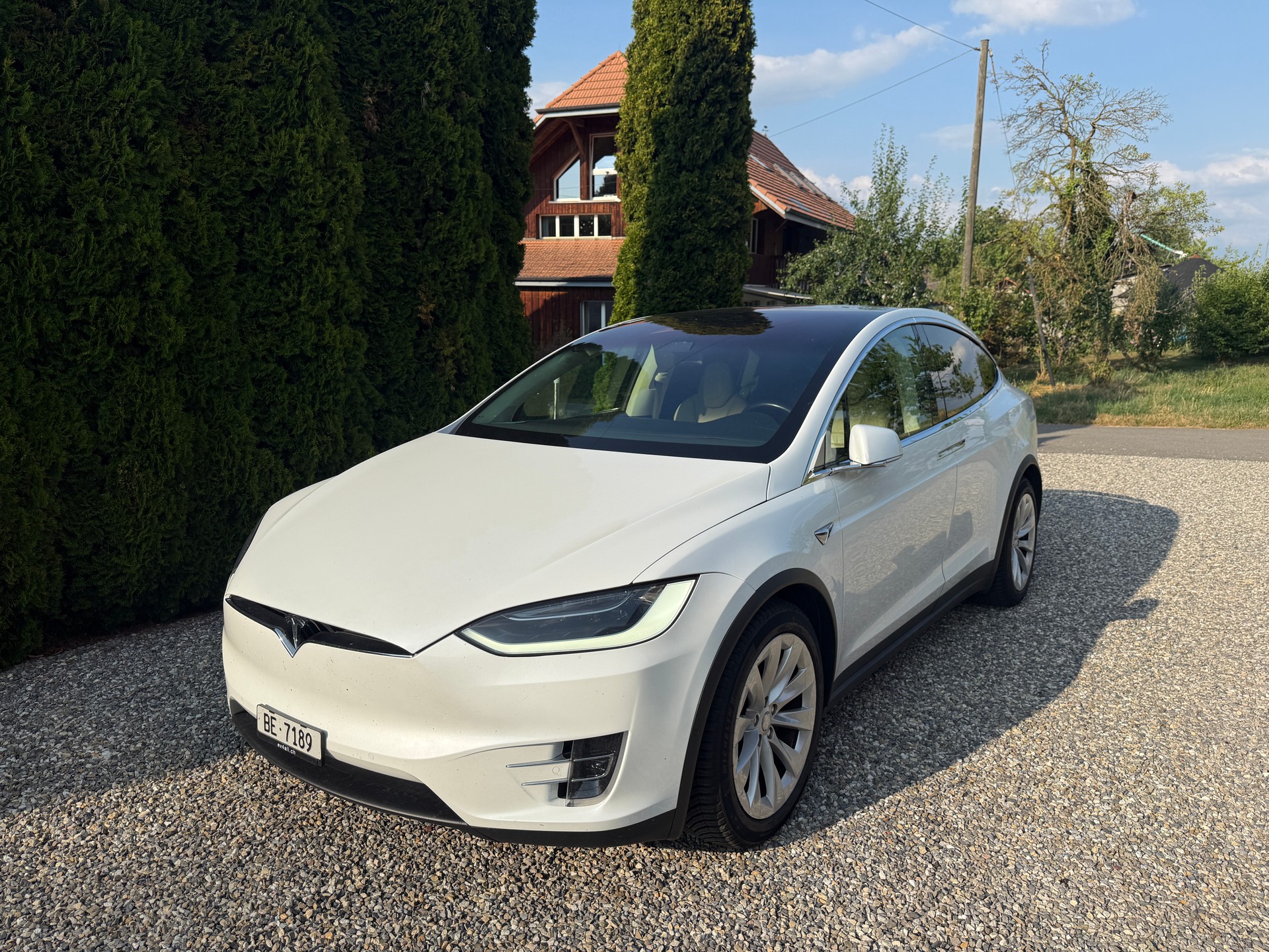 TESLA Model X 90 D-image-0