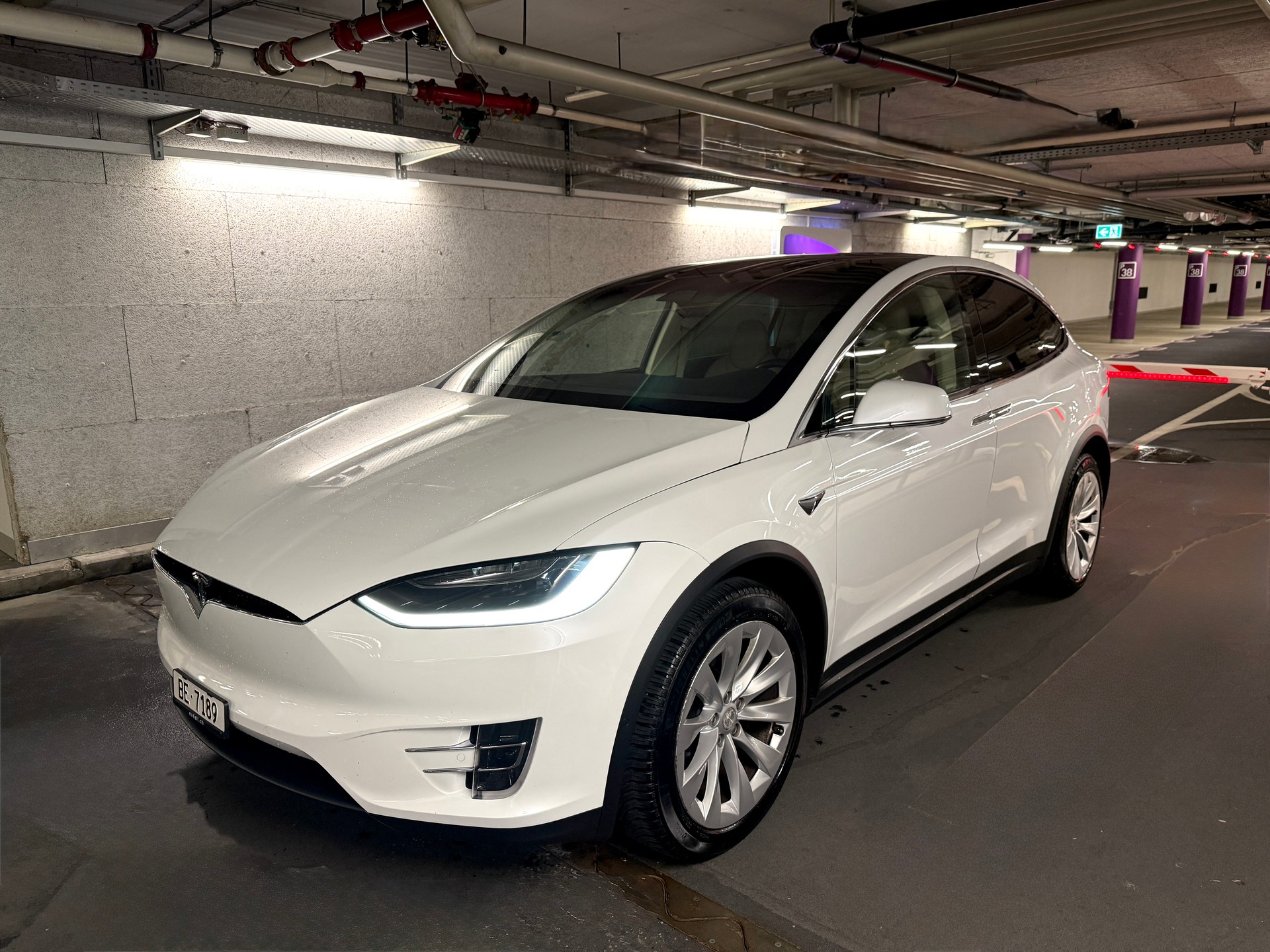 TESLA Model X 90 D-image-2