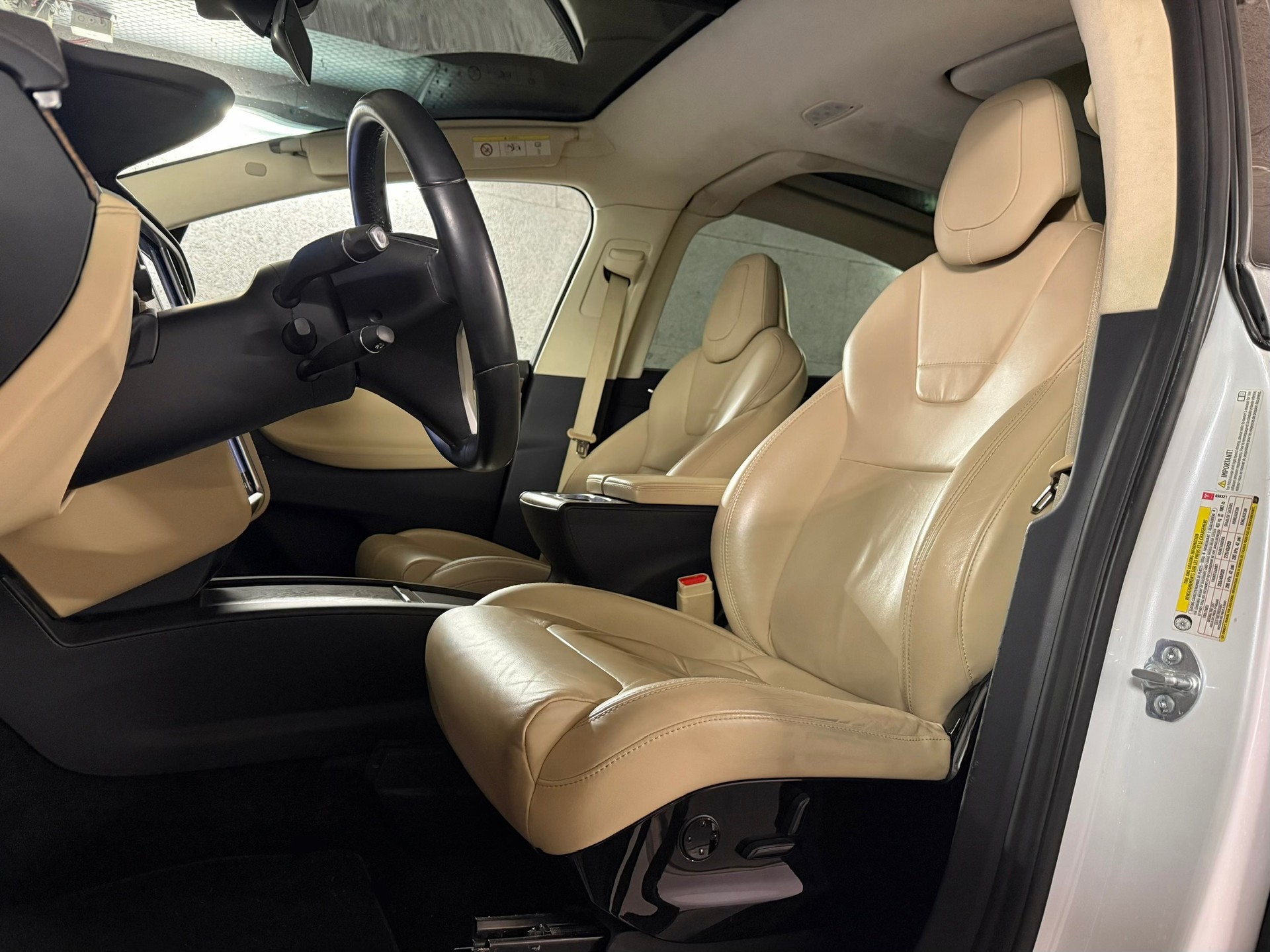 TESLA Model X 90 D-image-4