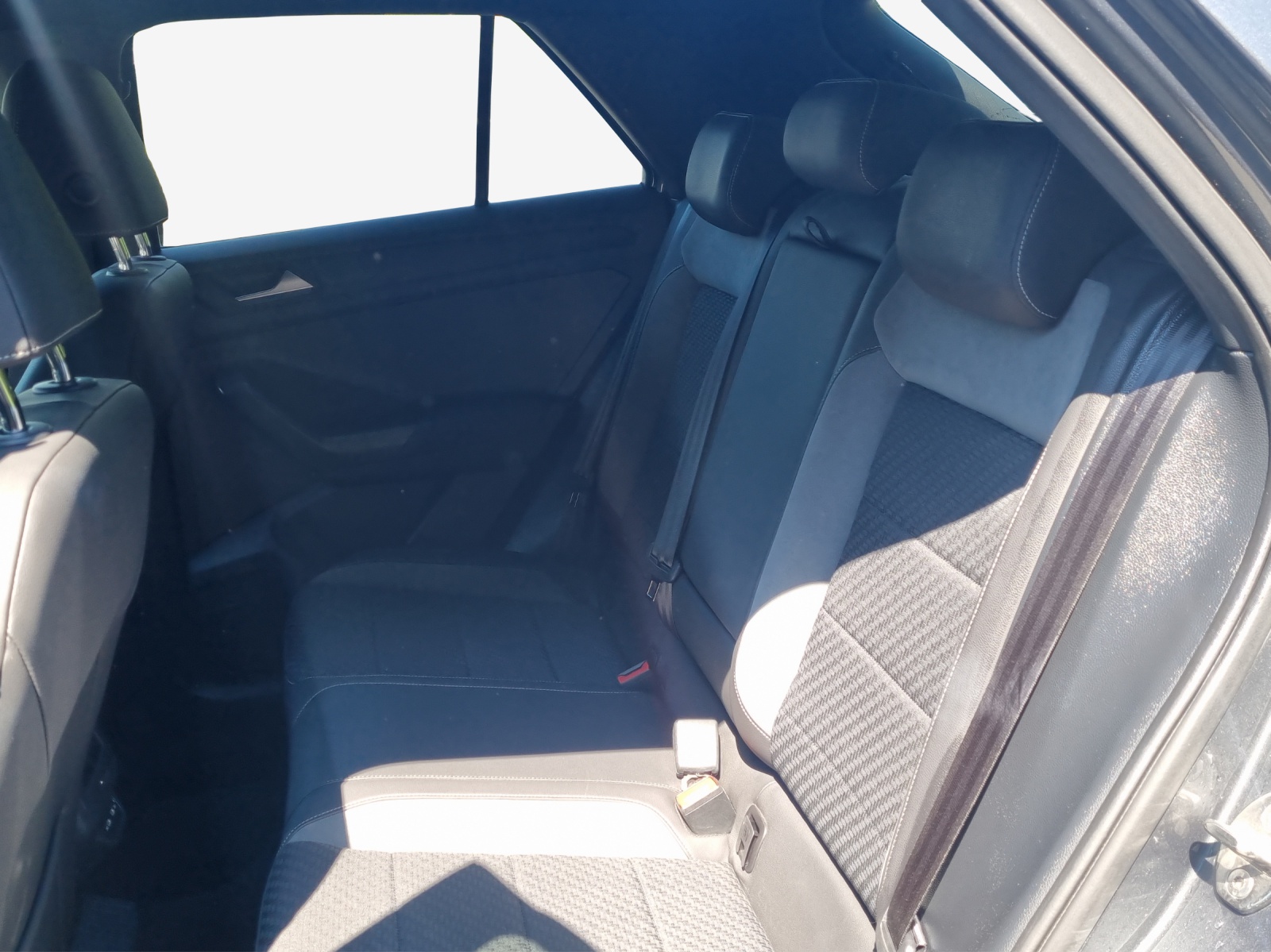 VW T-Roc 2.0 TSI Sport Selection DSG 4Motion-image-11