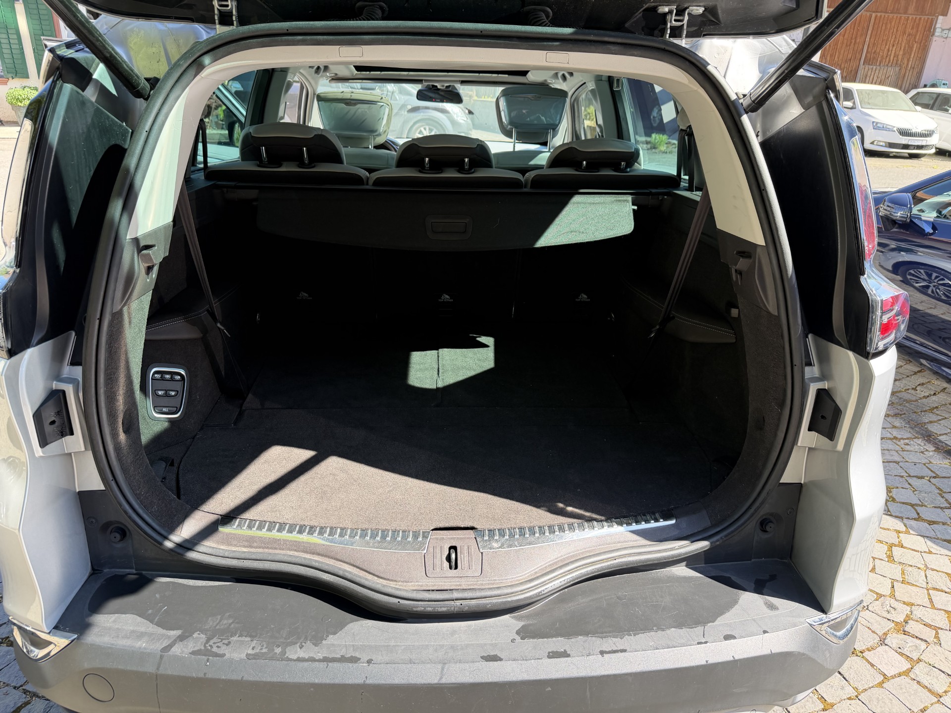RENAULT Espace 1.6 dCi Initiale Paris EDC-image-11