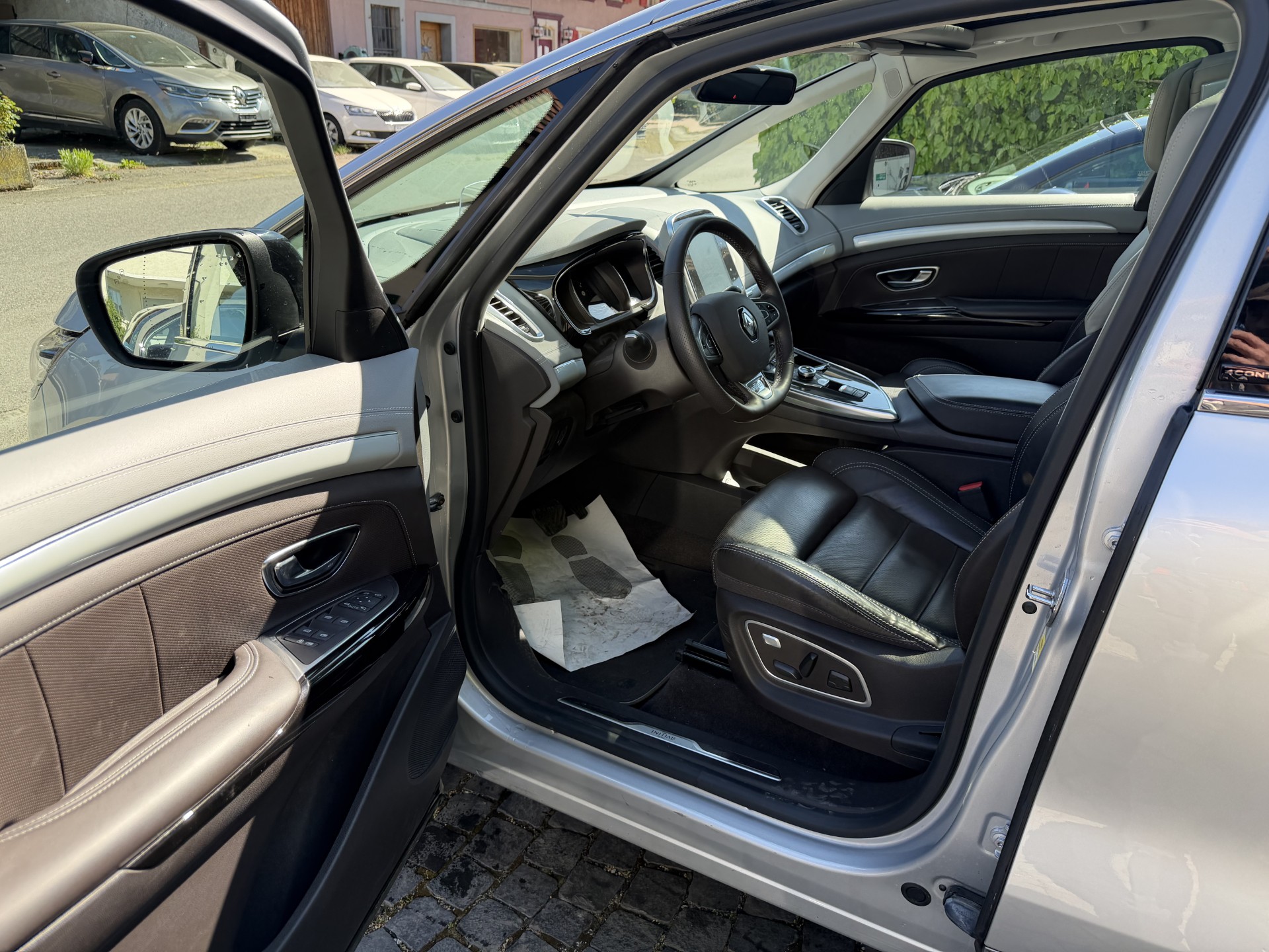 RENAULT Espace 1.6 dCi Initiale Paris EDC-image-9