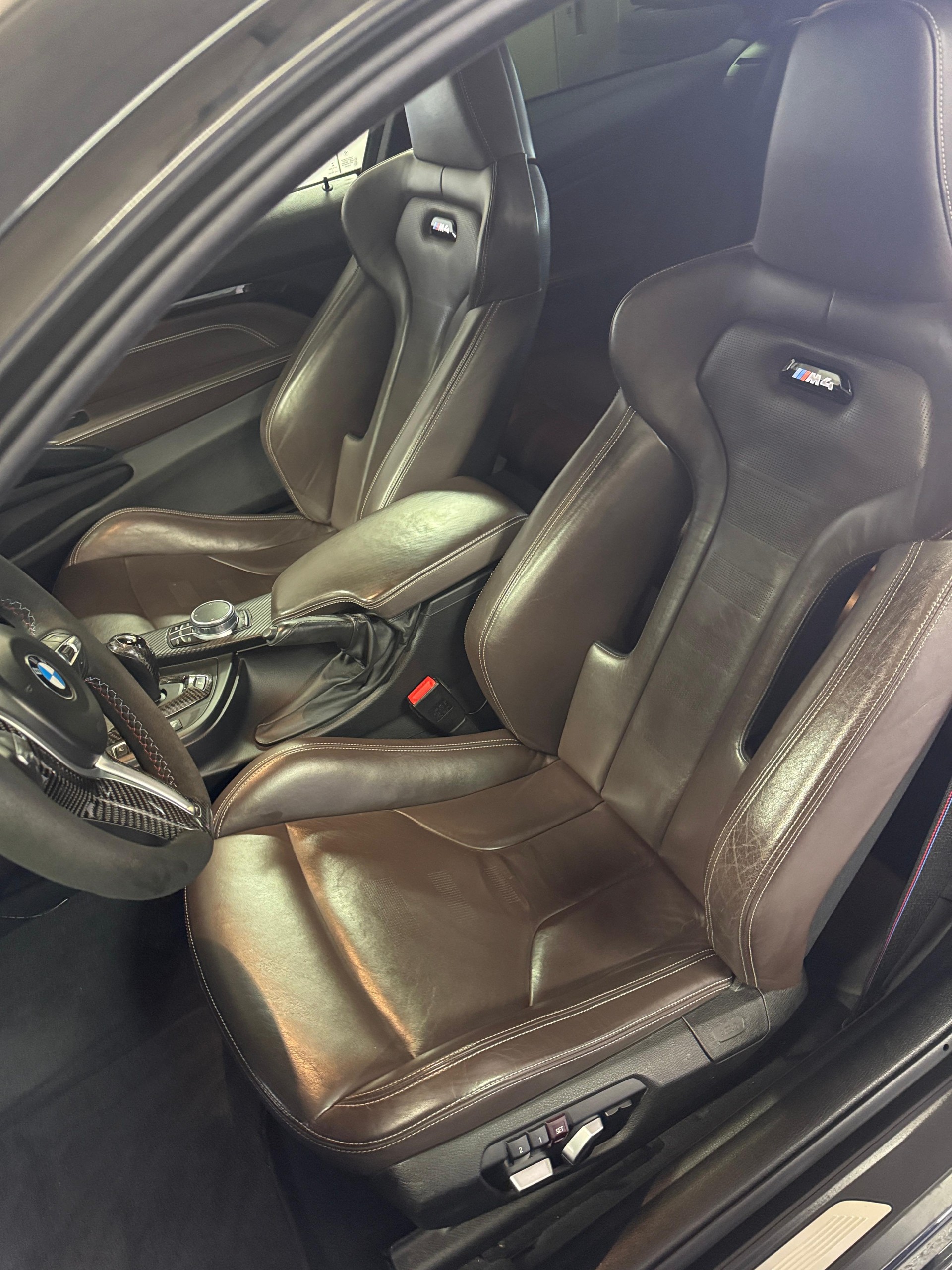 BMW M4 Coupé Competition DKG-image-6