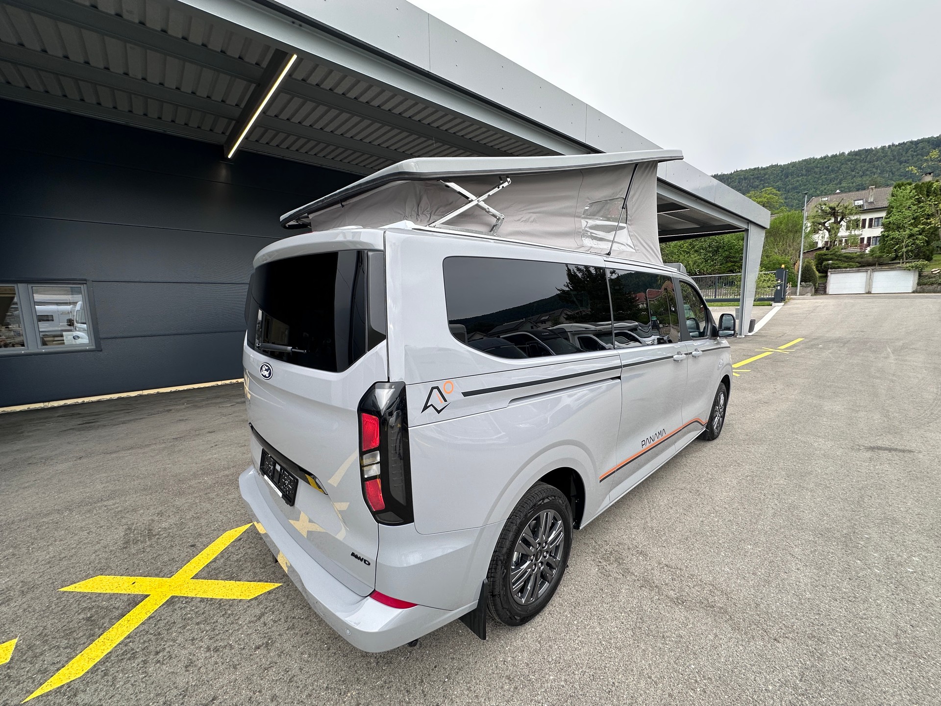 Panama Peak P50+ AWD (4X4)-showroom-element-2