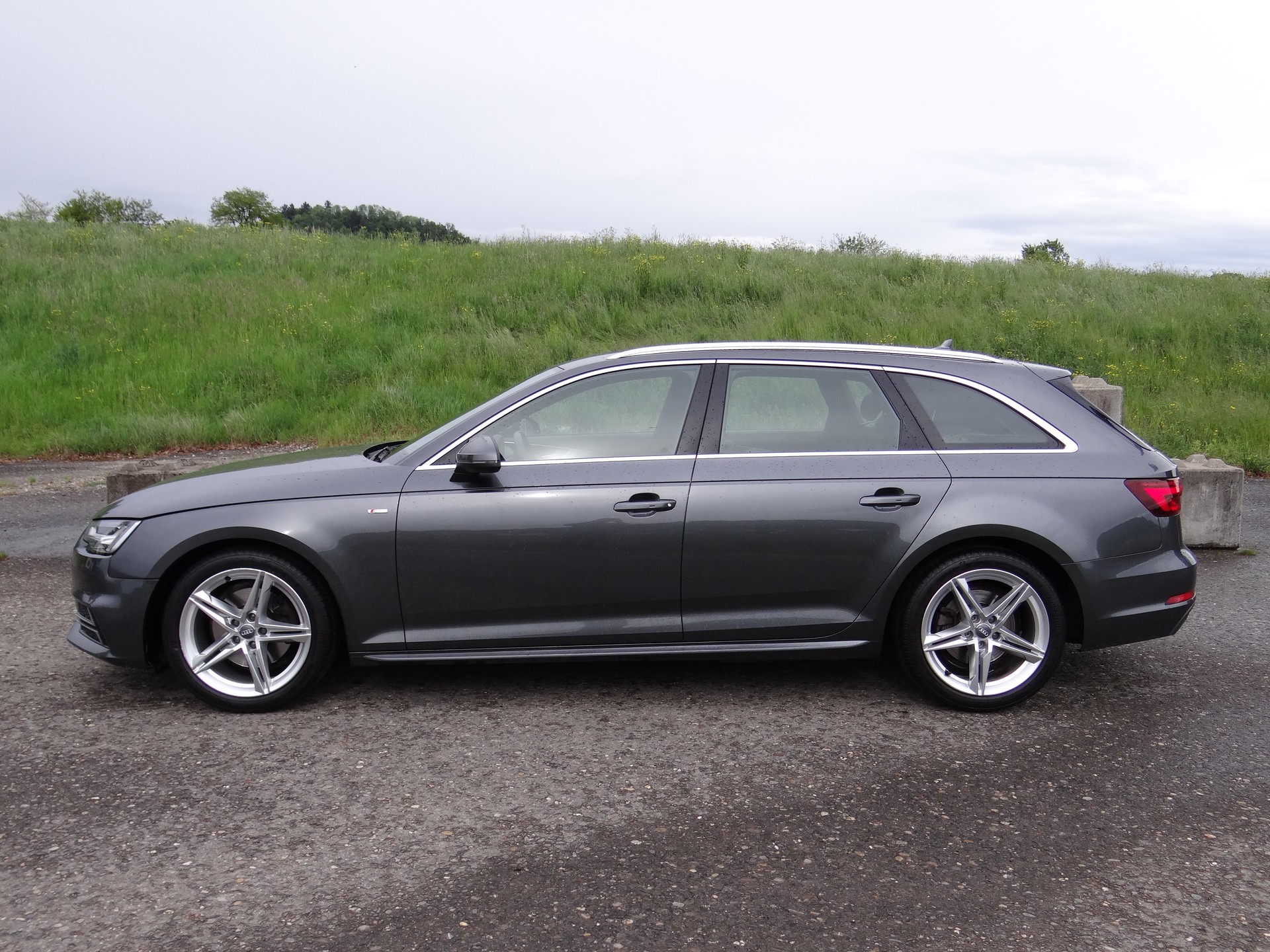 AUDI A4 Avant 1.4 TFSI Sport-image-0