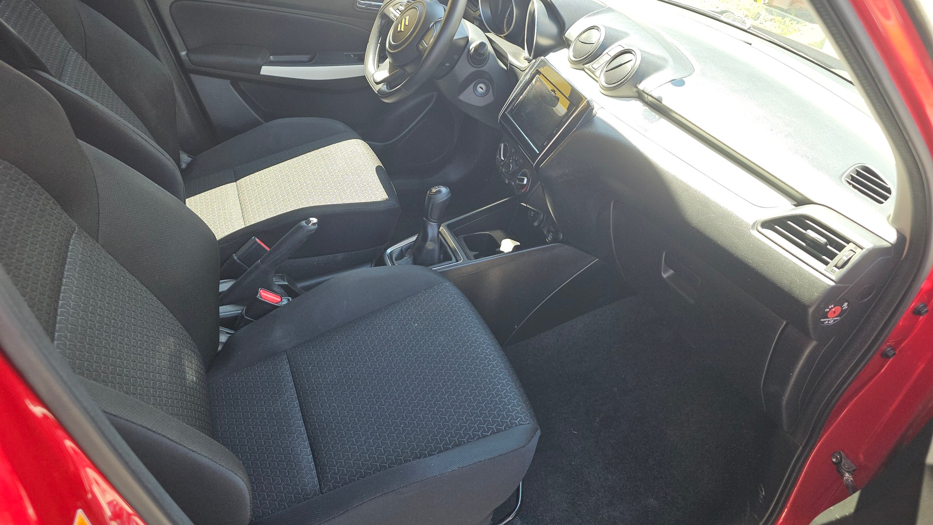 SUZUKI Swift 1.0 12V Compact+-image-10