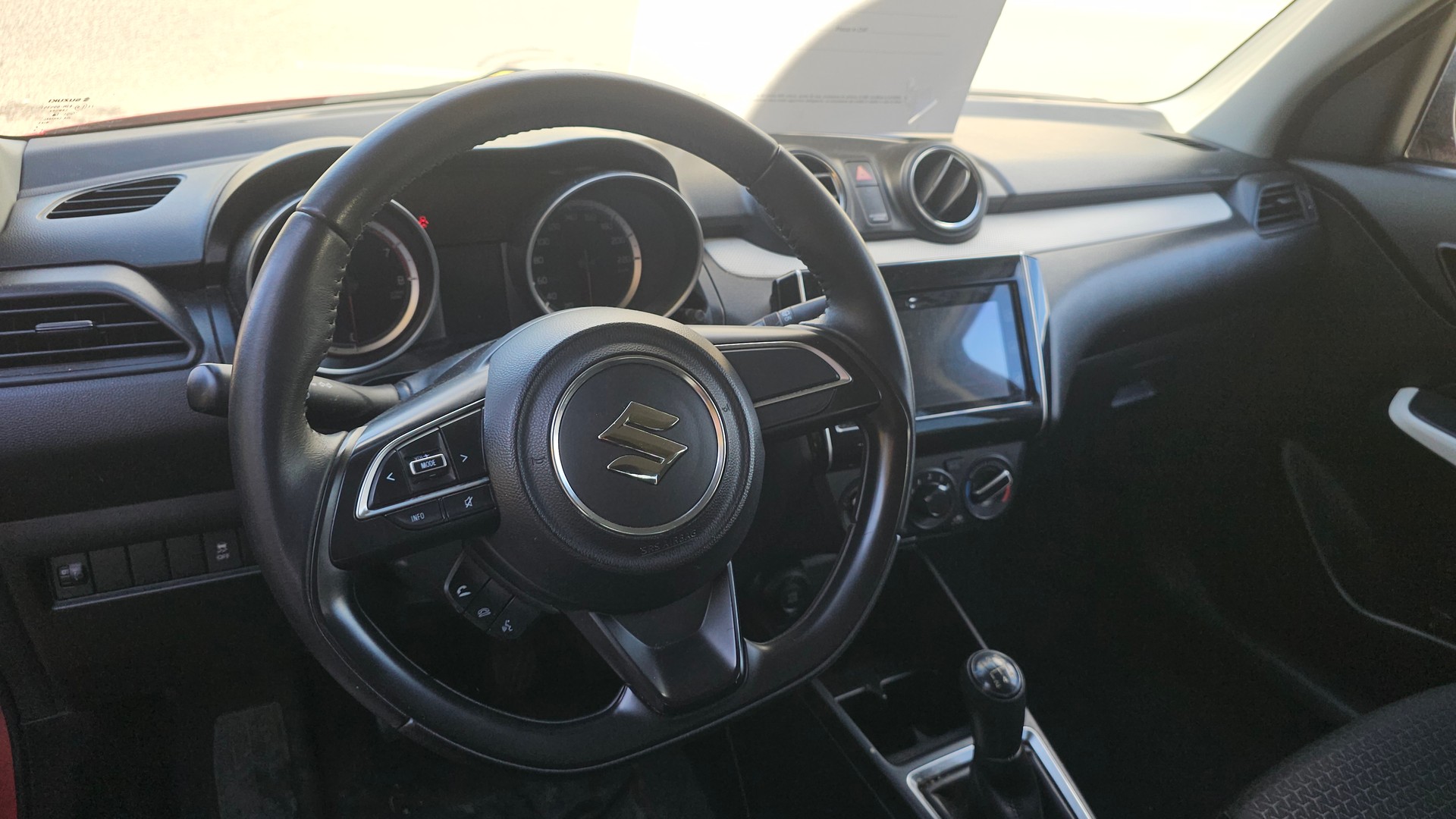 SUZUKI Swift 1.0 12V Compact+-image-7