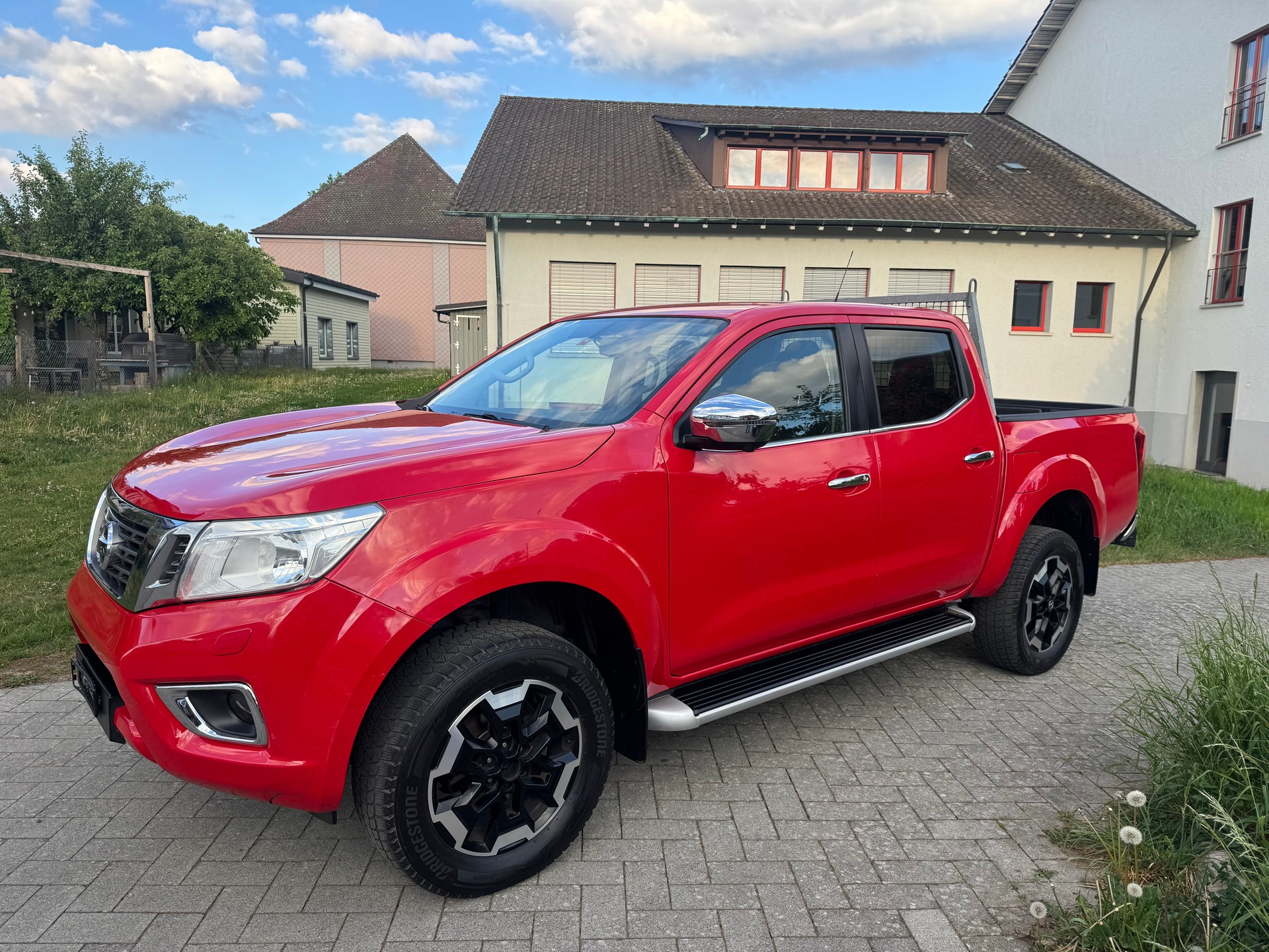 NISSAN Navara Double Cab N-Connecta 2.3 dCi 4WD Automatic-image-2