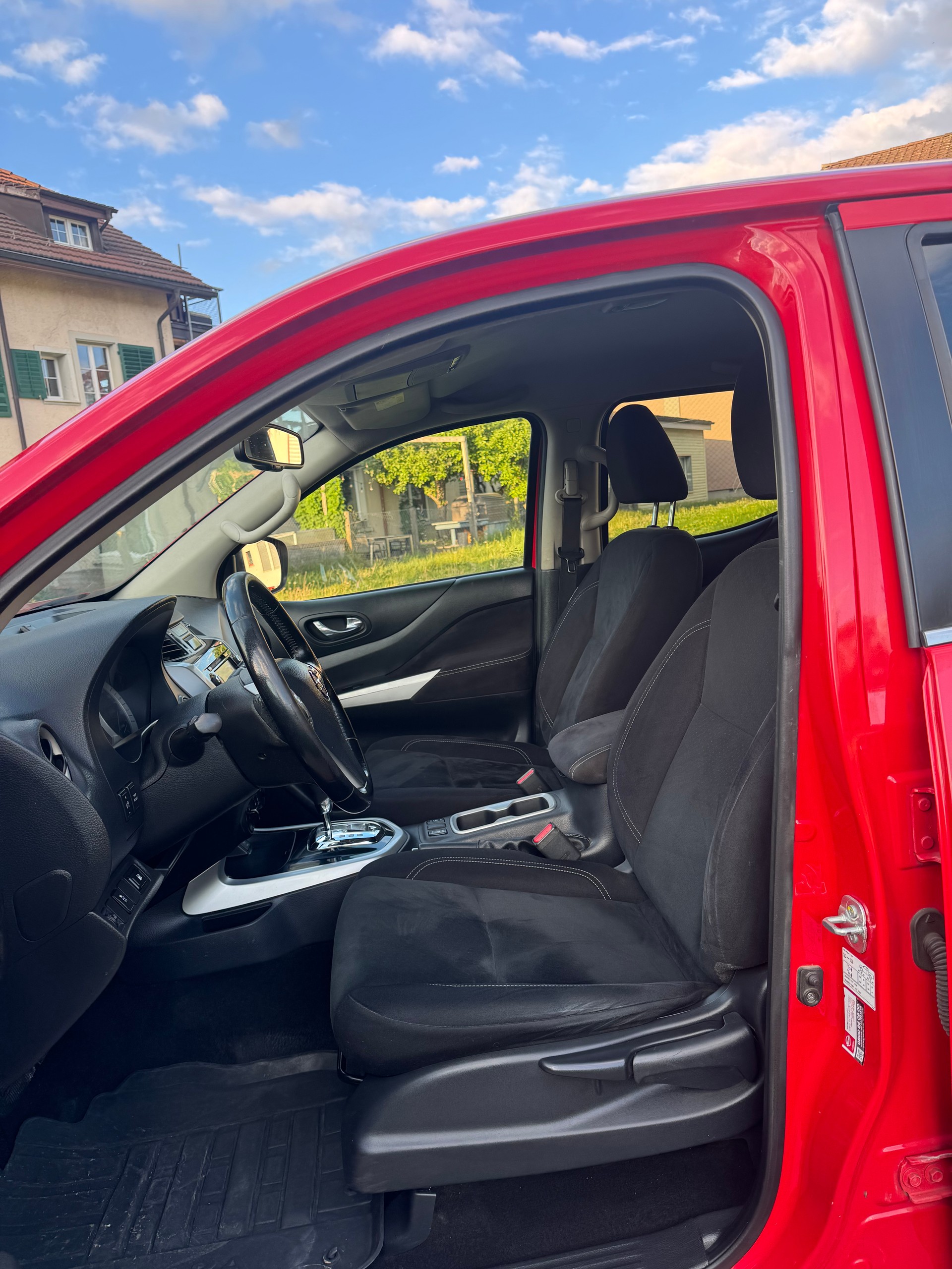 NISSAN Navara Double Cab N-Connecta 2.3 dCi 4WD Automatic-image-9