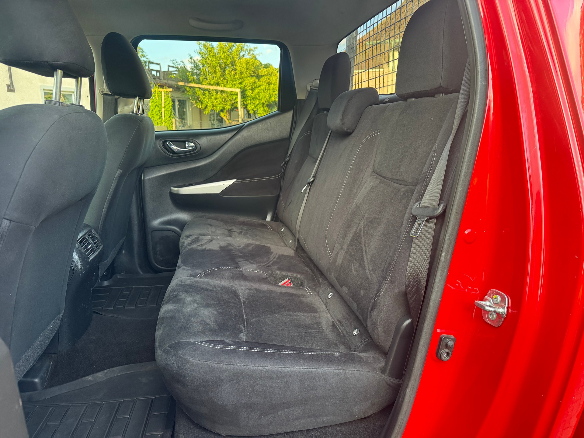 NISSAN Navara Double Cab N-Connecta 2.3 dCi 4WD Automatic-image-10