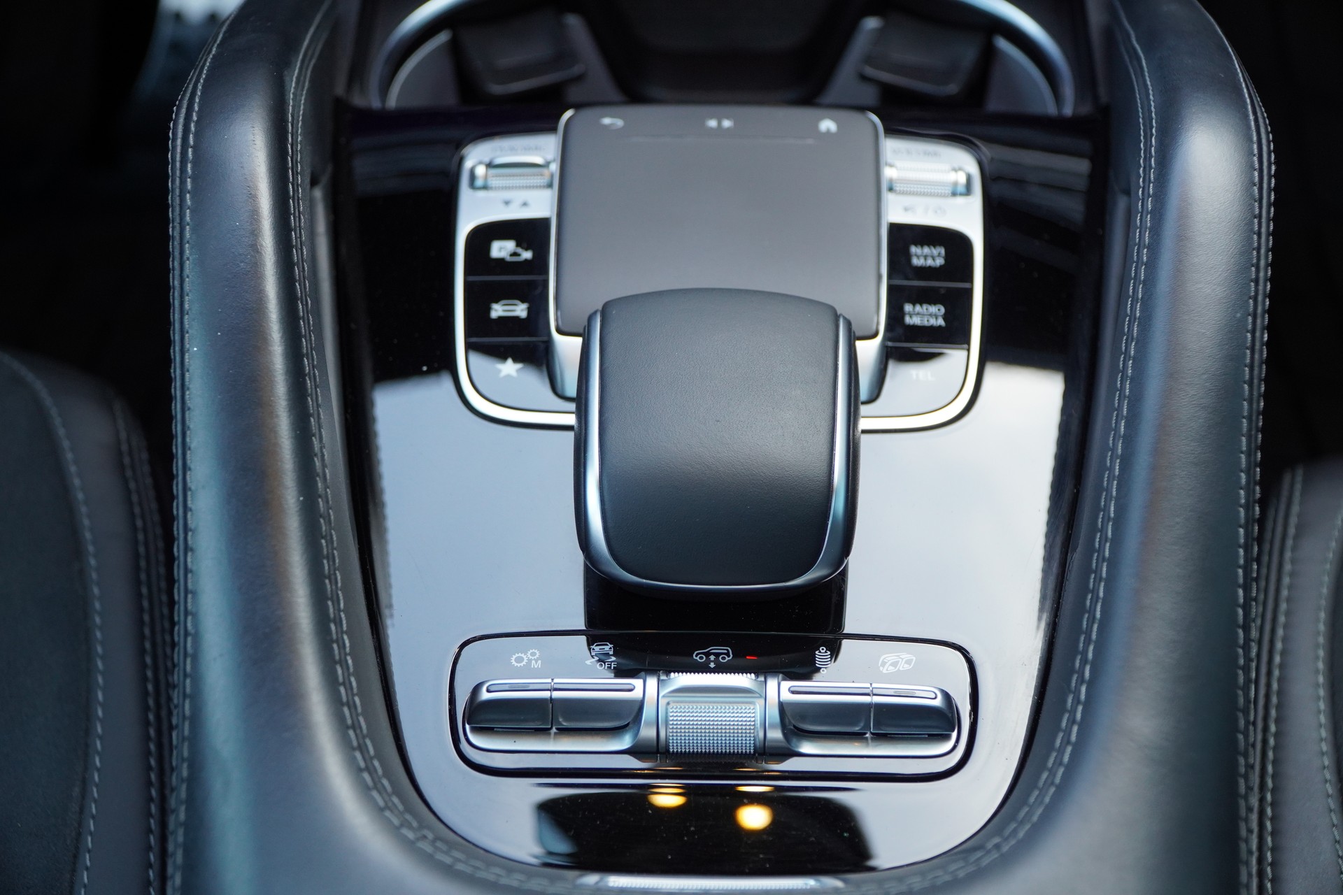 MERCEDES-BENZ GLE Coupé 63 S AMG 4Matic+ Speedshift-image-27
