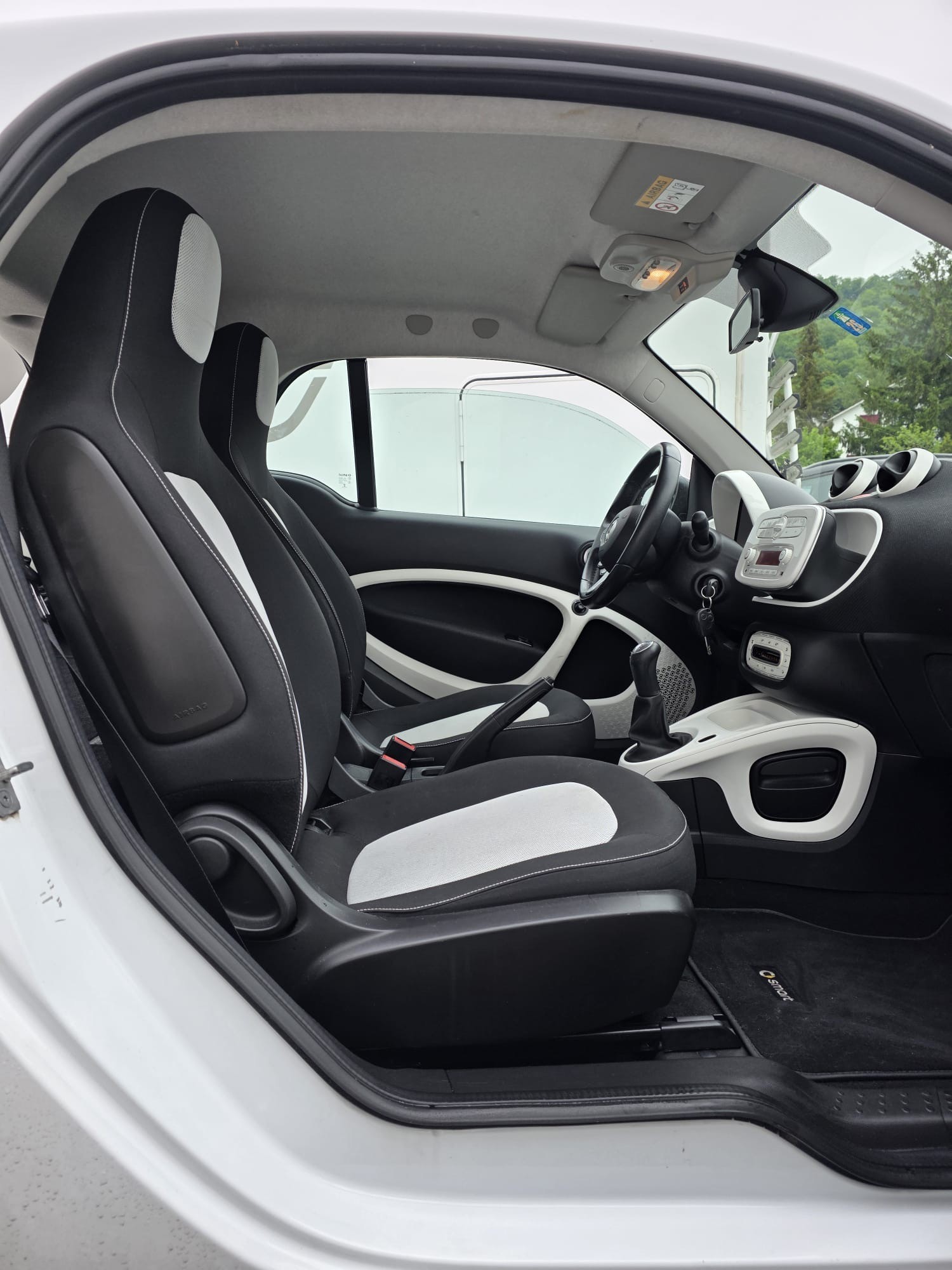 SMART fortwo proxy-image-11