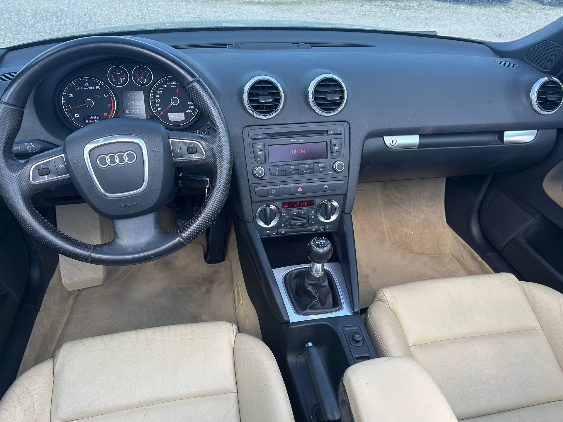 AUDI A3 Cabriolet 1.8 TFSI Ambition-image-12