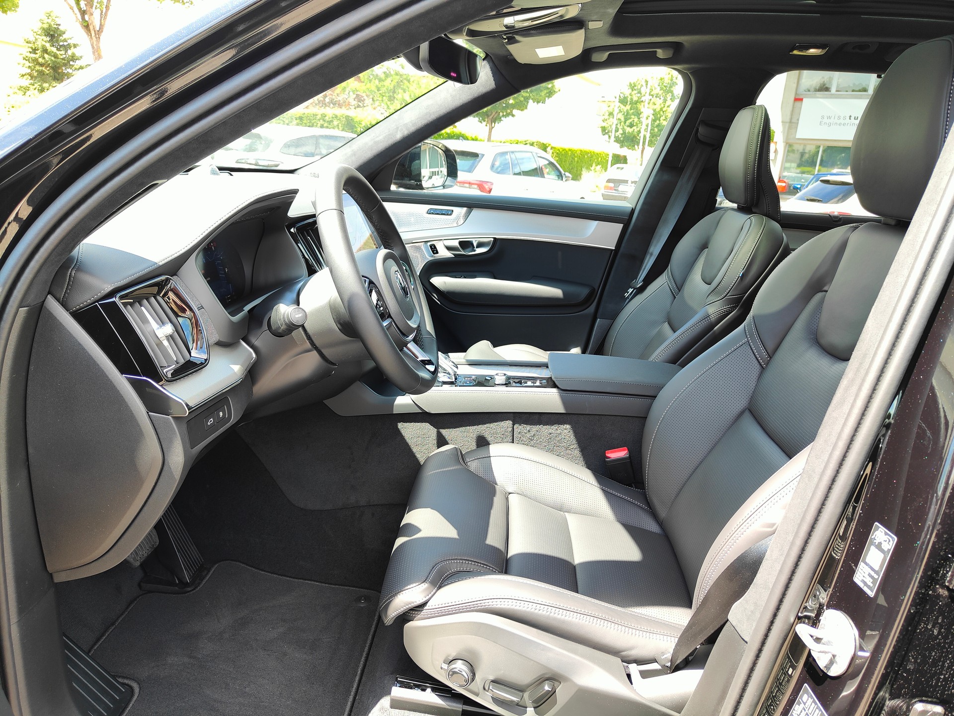 VOLVO XC90 T8 eAWD PluginHybrid Black Edition Geartronic-image-9