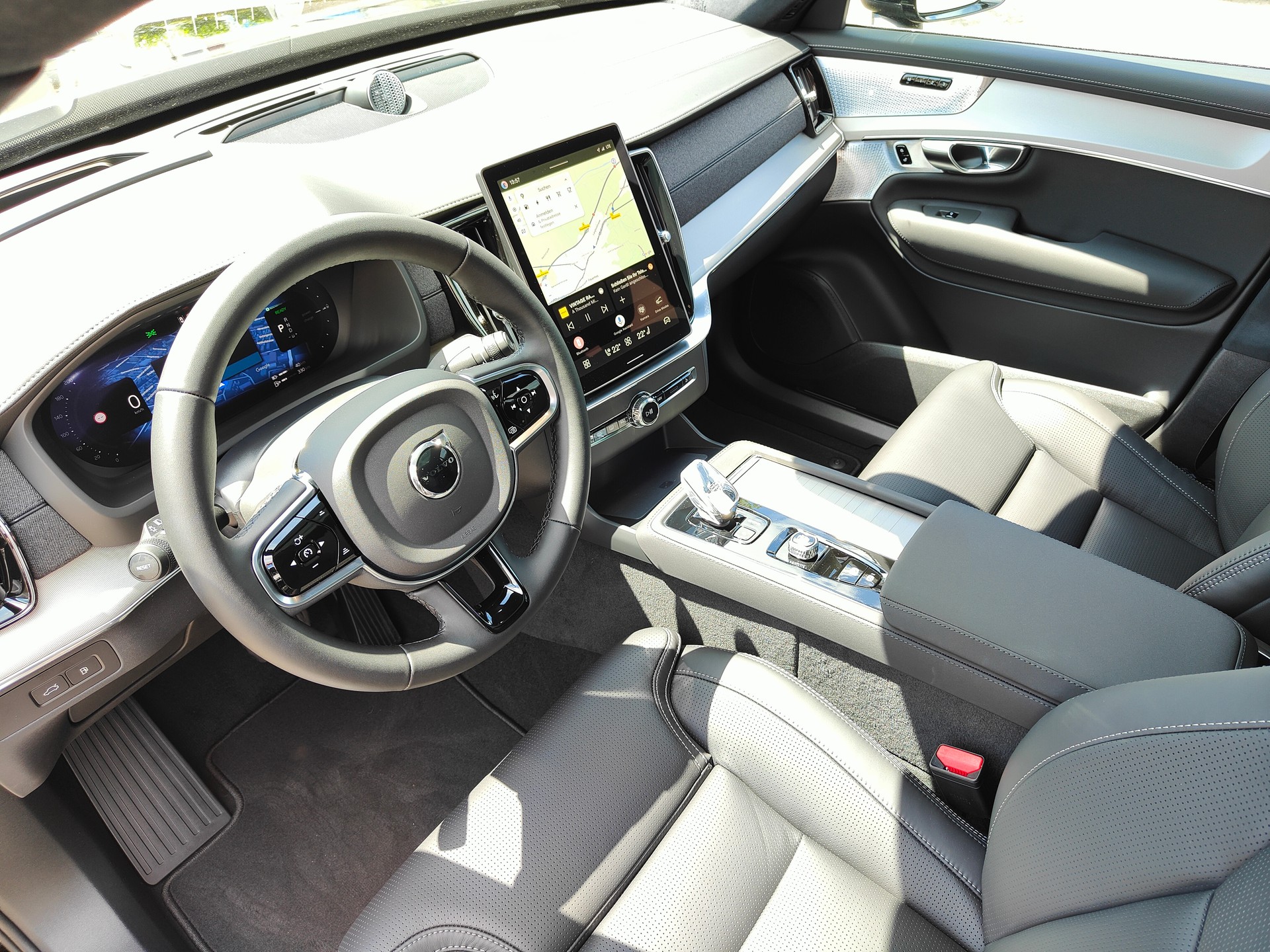 VOLVO XC90 T8 eAWD PluginHybrid Black Edition Geartronic-image-8