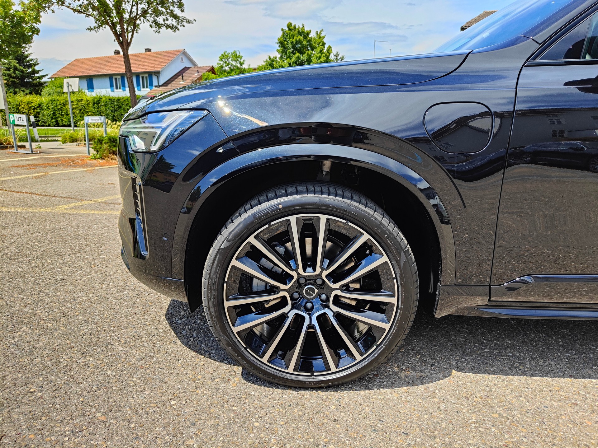 VOLVO XC90 T8 eAWD PluginHybrid Black Edition Geartronic-image-6