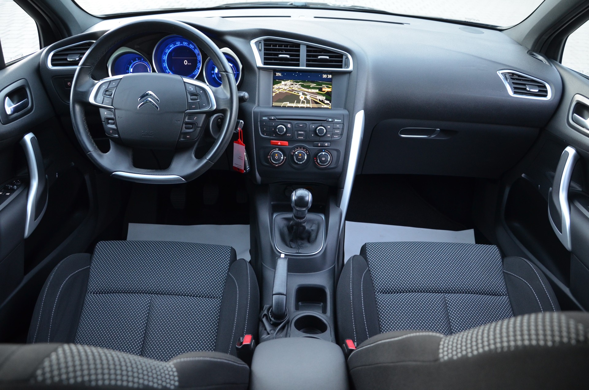 DS AUTOMOBILES DS4 1.6 VTi Chic*Frisch ab MFK,1 Jahr oder 20000km Garantie*-image-12