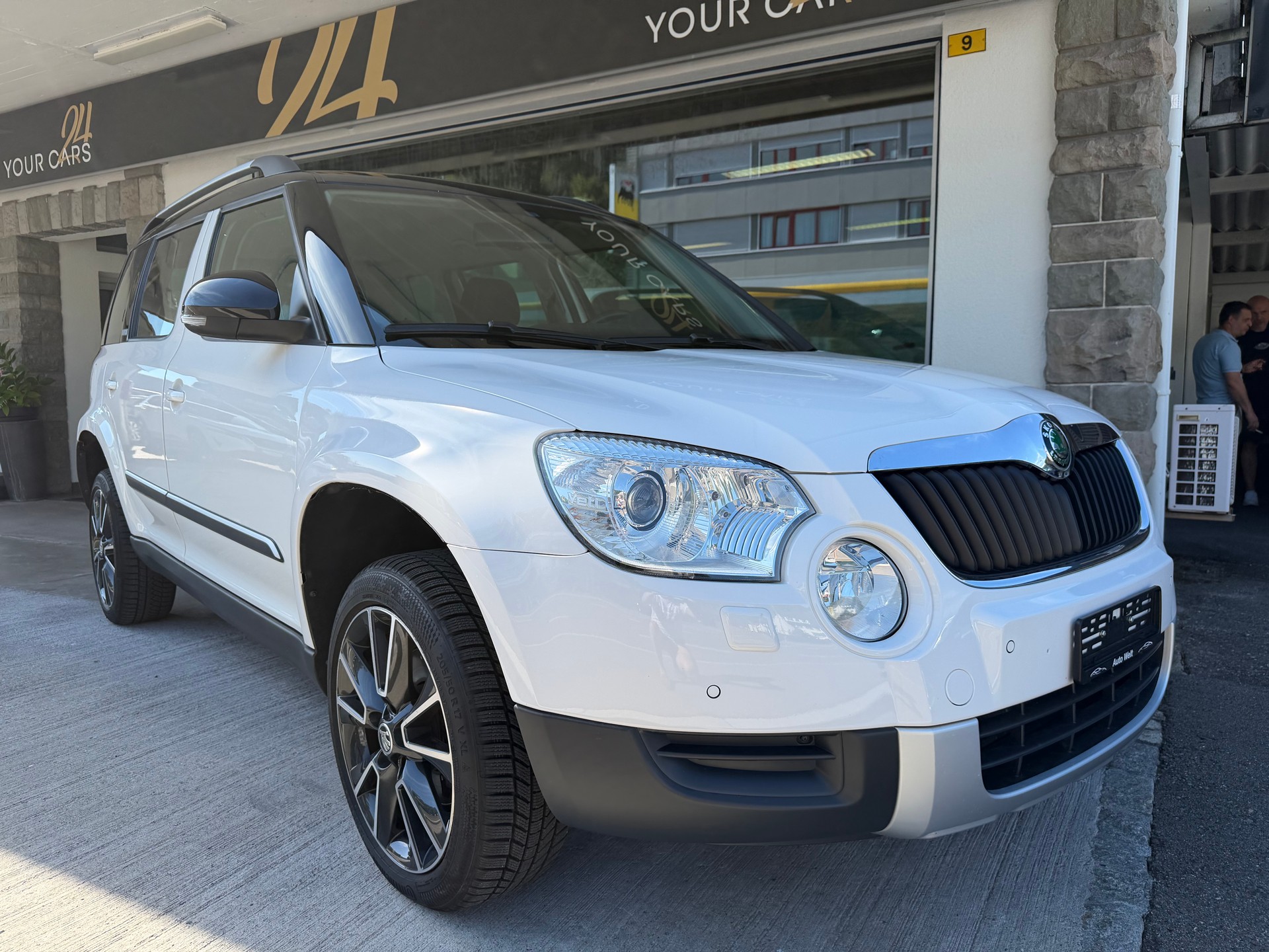 SKODA Yeti 1.8 TSI Adventure 4x4 DSG-image-2