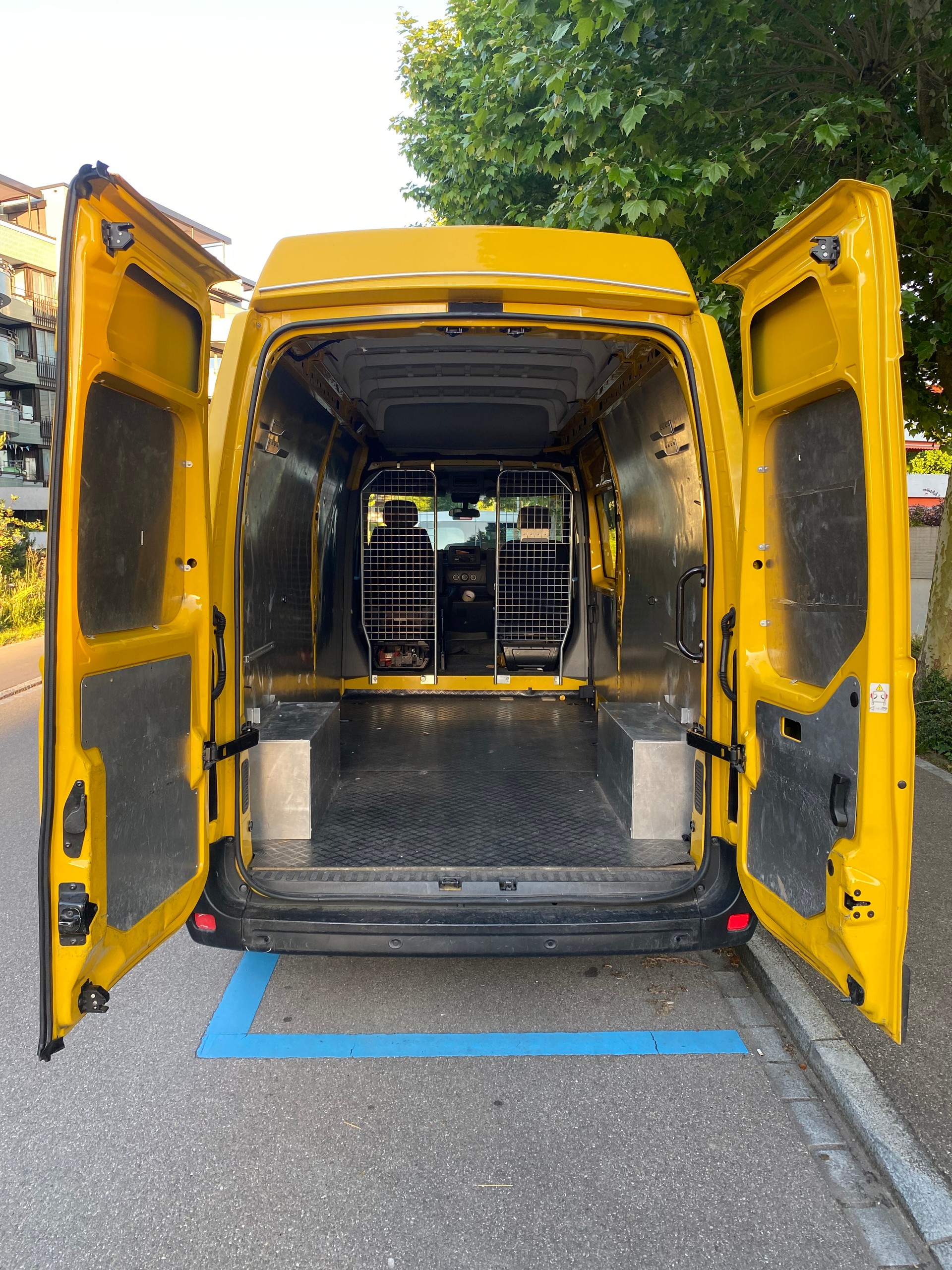 RENAULT Master T35 2.3dCi 135 L3H3-image-3