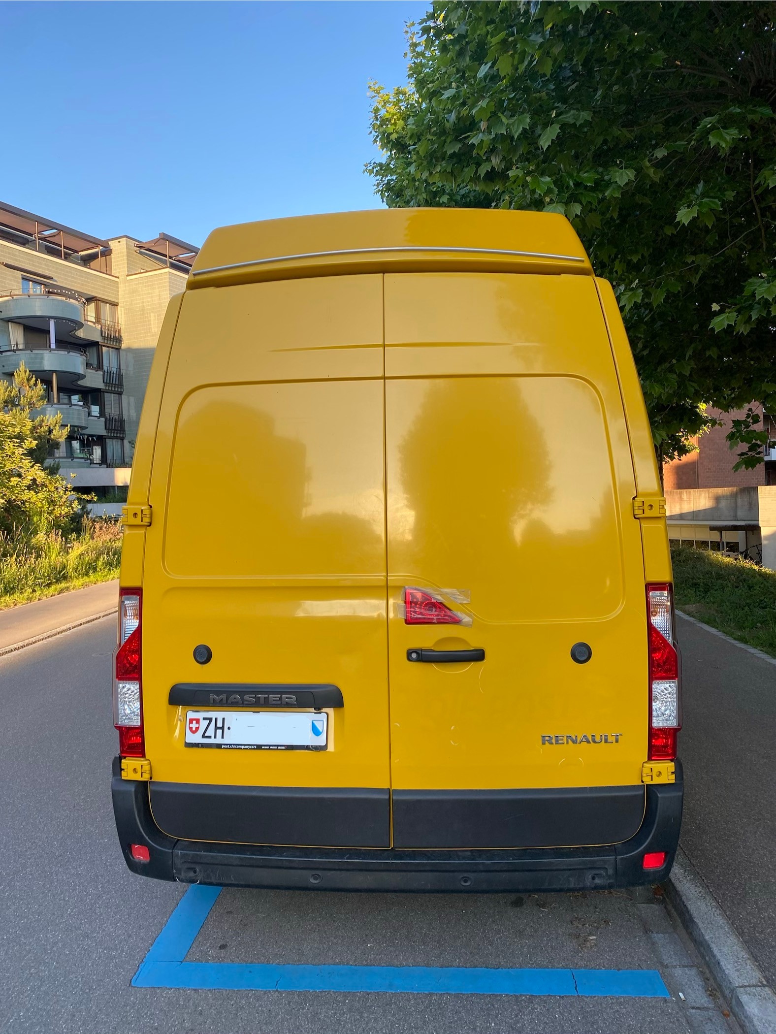RENAULT Master T35 2.3dCi 135 L3H3-image-2