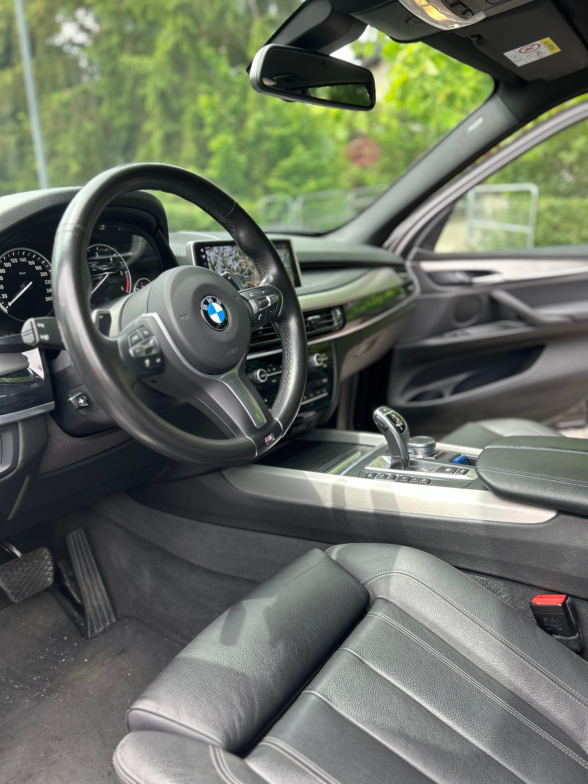 BMW 30d xDrive-image-5