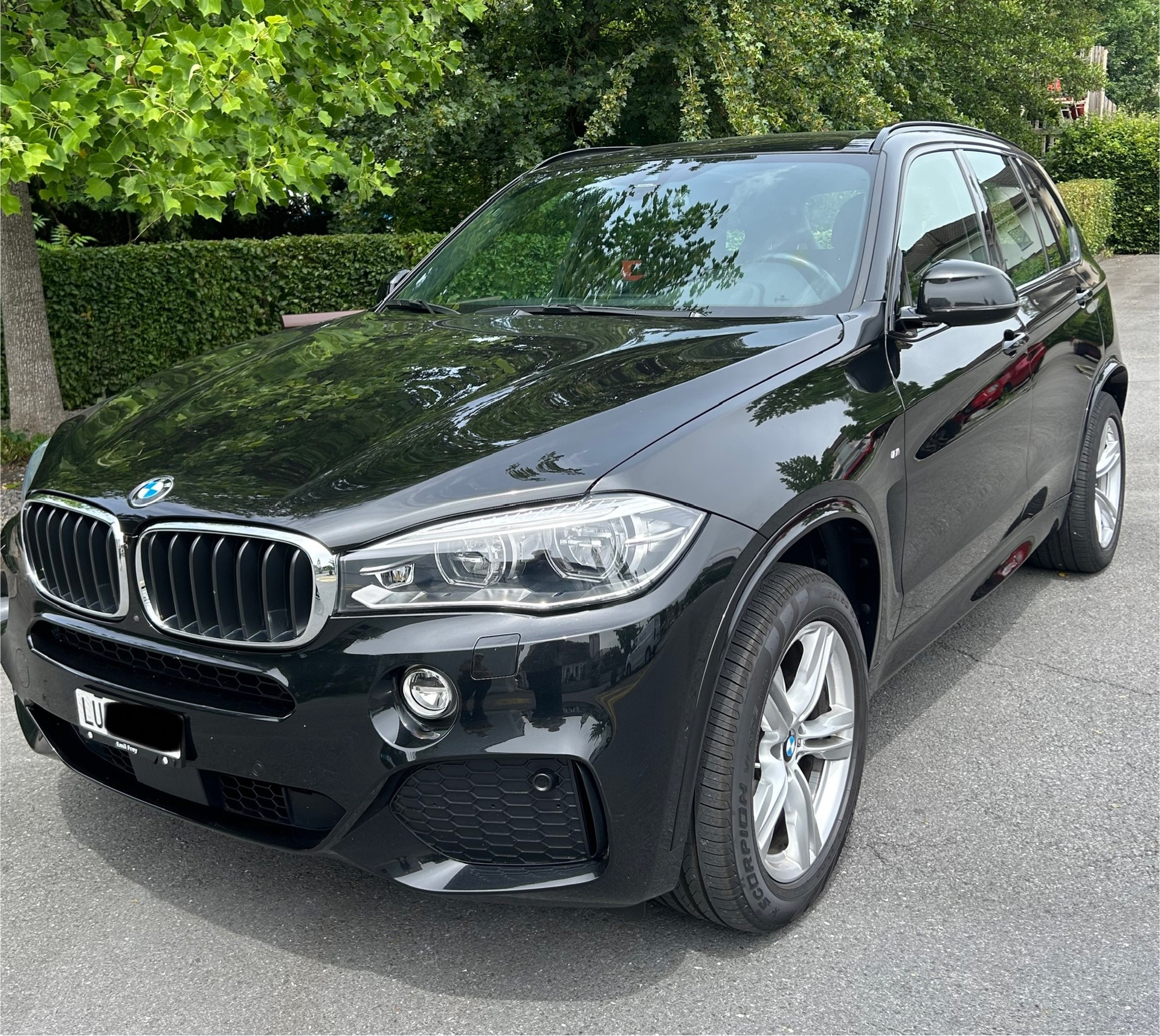 BMW 30d xDrive-image-0