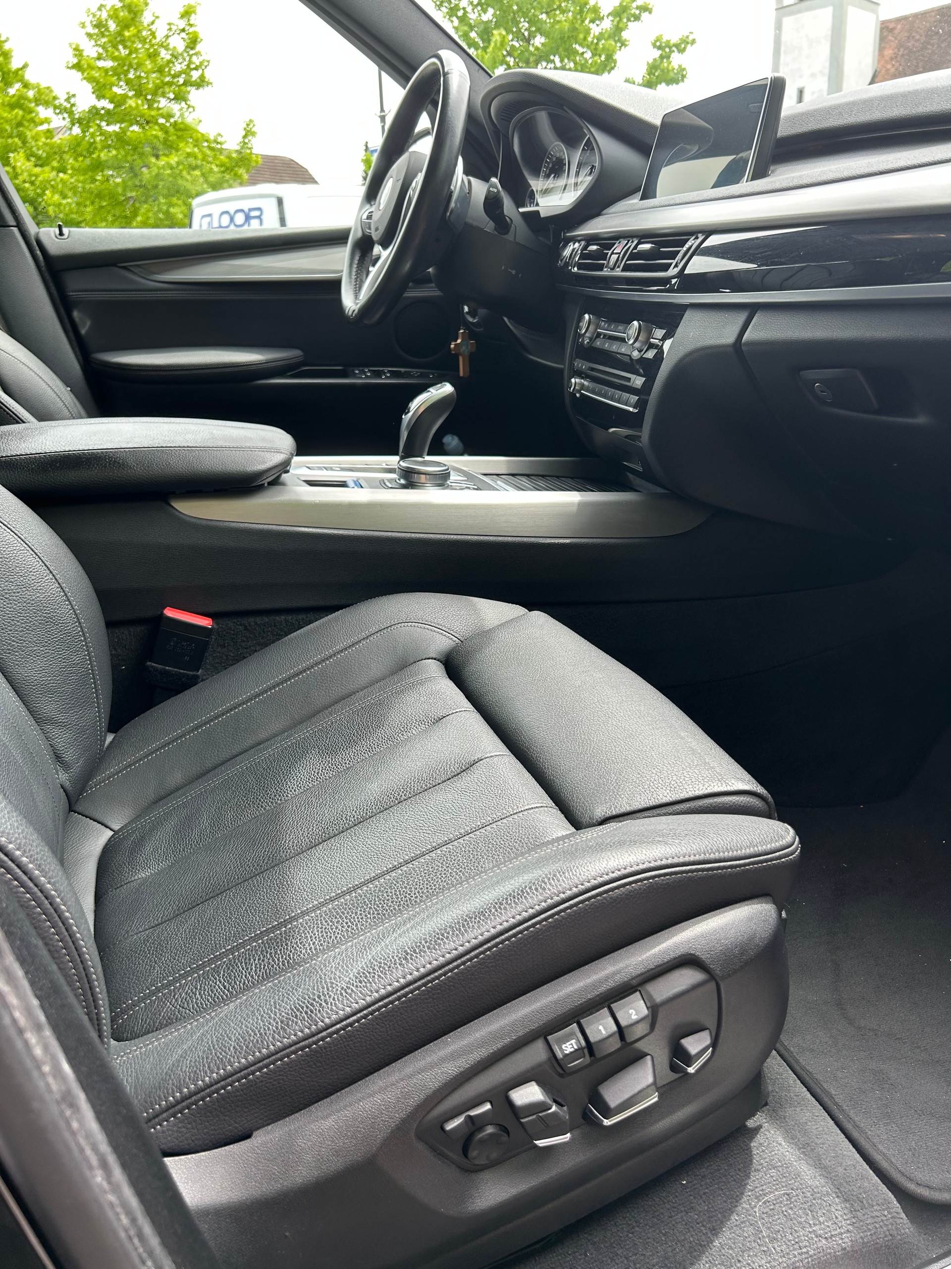BMW 30d xDrive-image-7