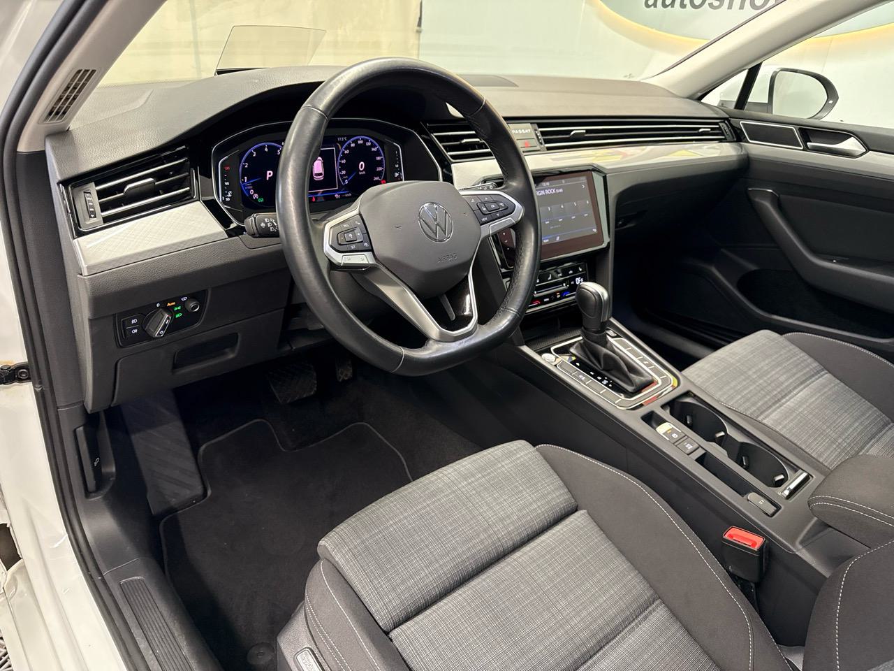 VW Passat Variant 1.5 TSI EVO Business DSG-image-2