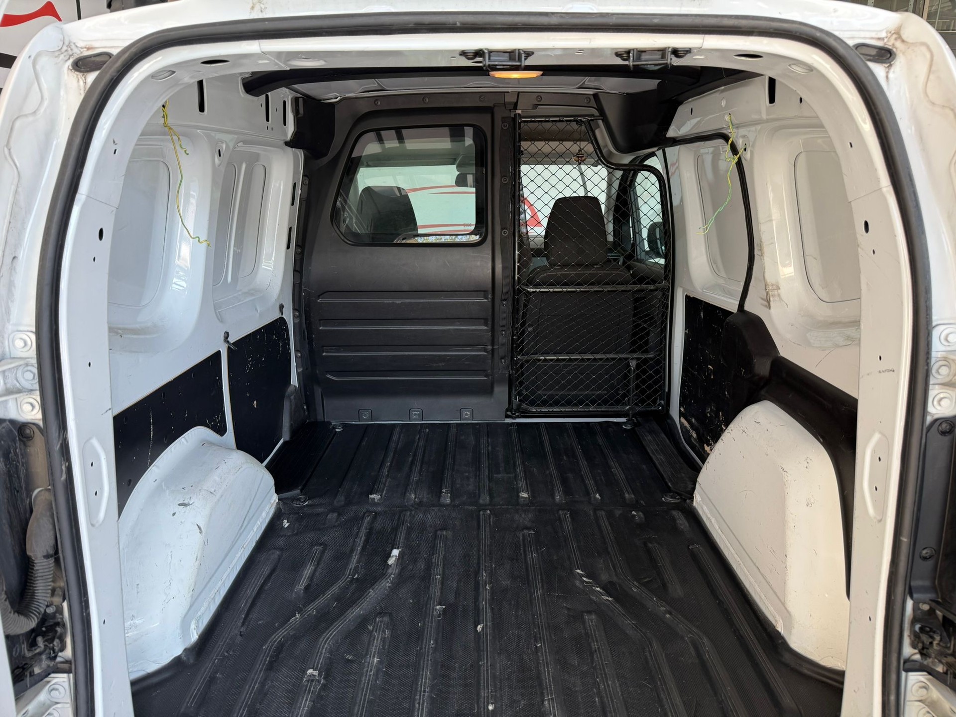 RENAULT Kangoo Van 1.3TCe Open Sesame 100 PF Edition One-image-9