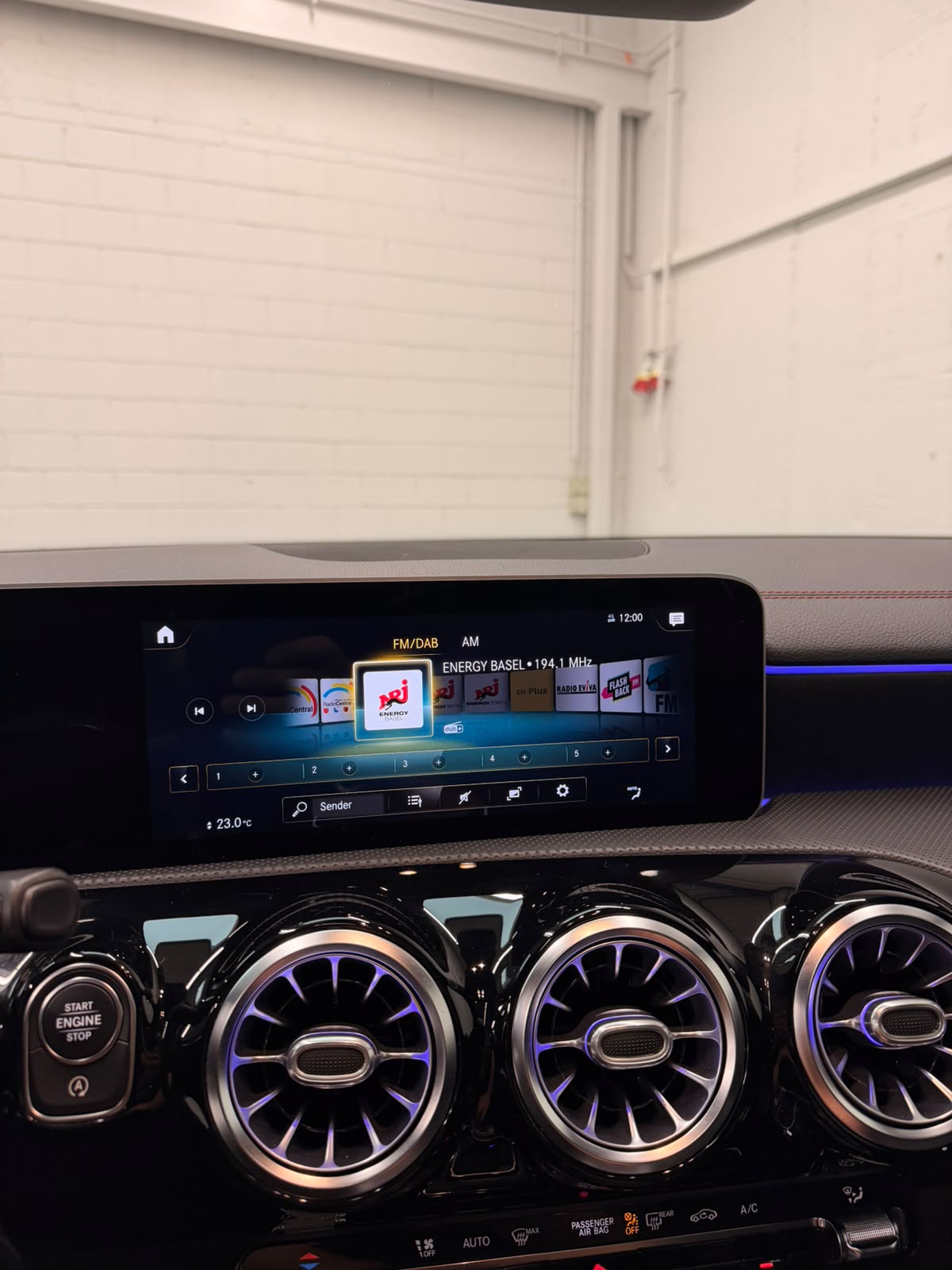 MERCEDES-BENZ CLA 35 AMG 4Matic 7G-DCT Black Performance-image-19