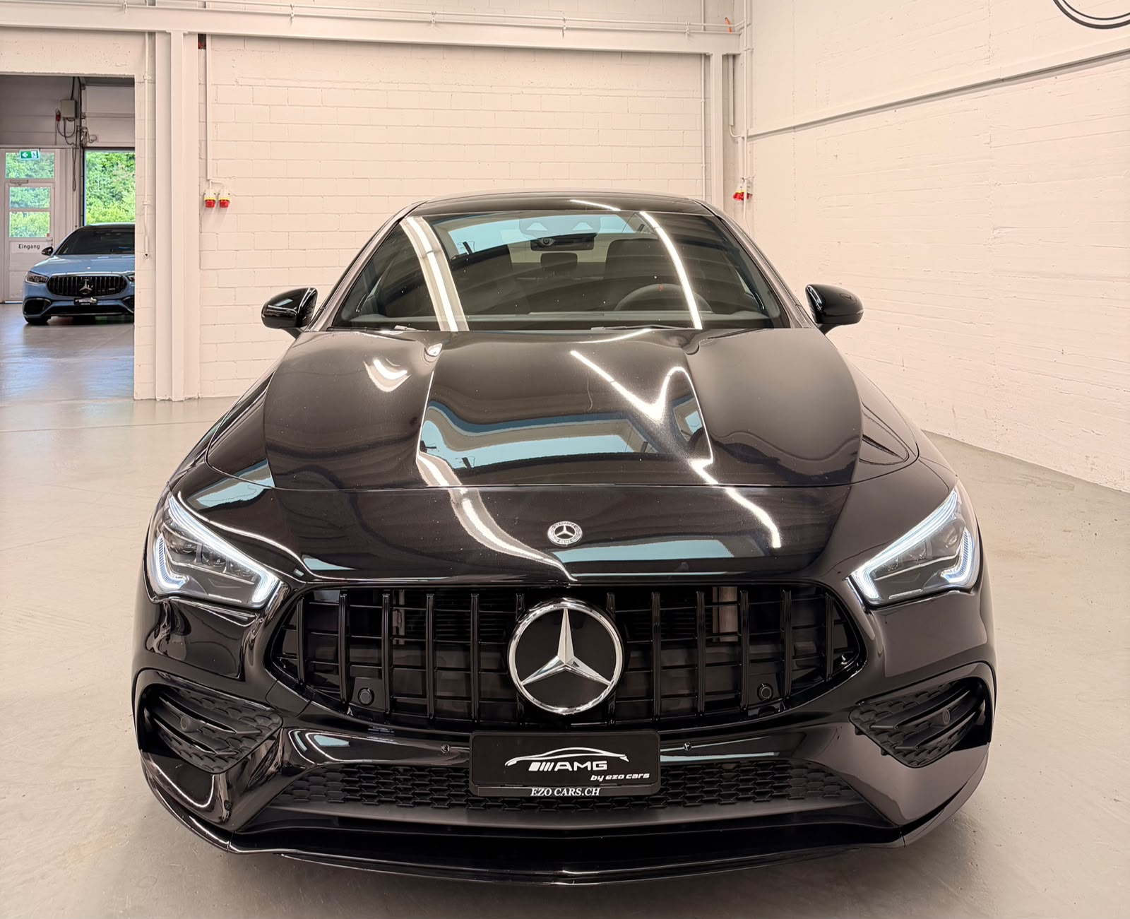 MERCEDES-BENZ CLA 35 AMG 4Matic 7G-DCT Black Performance-showroom-element-2
