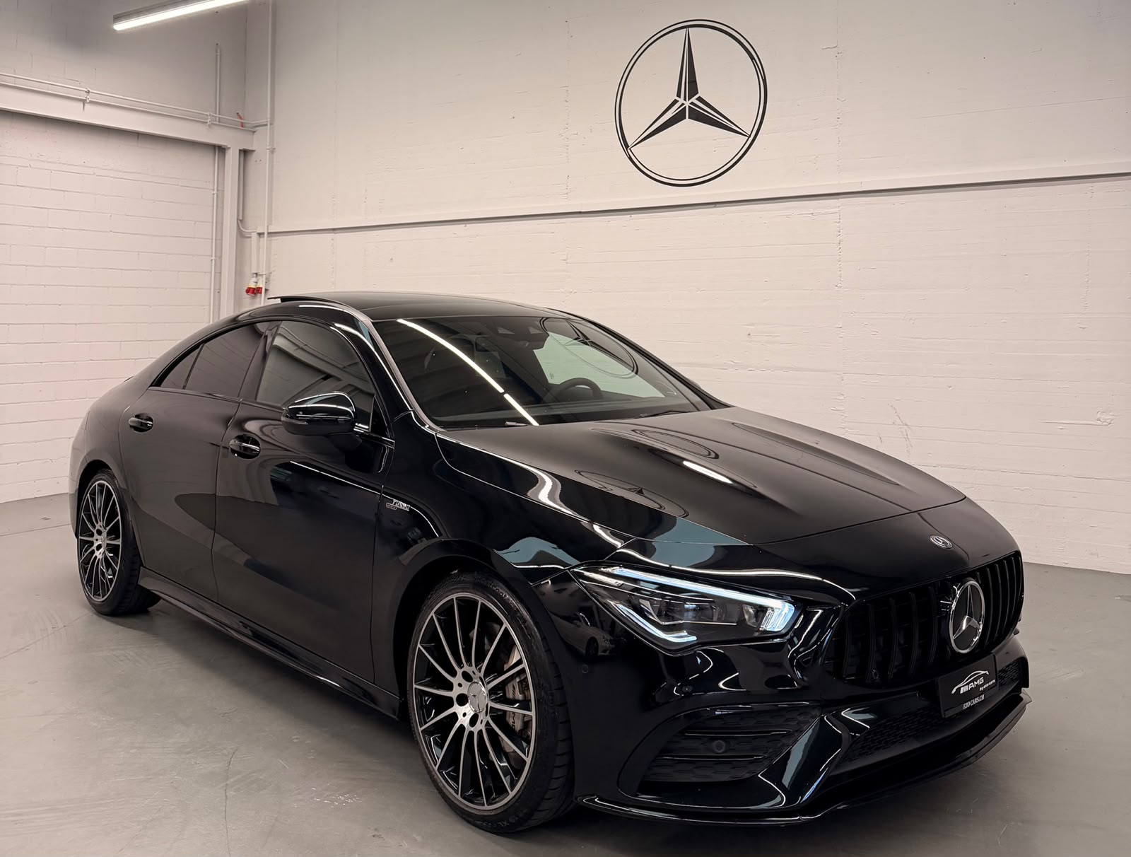 MERCEDES-BENZ CLA 35 AMG 4Matic 7G-DCT Black Performance-showroom-element-1