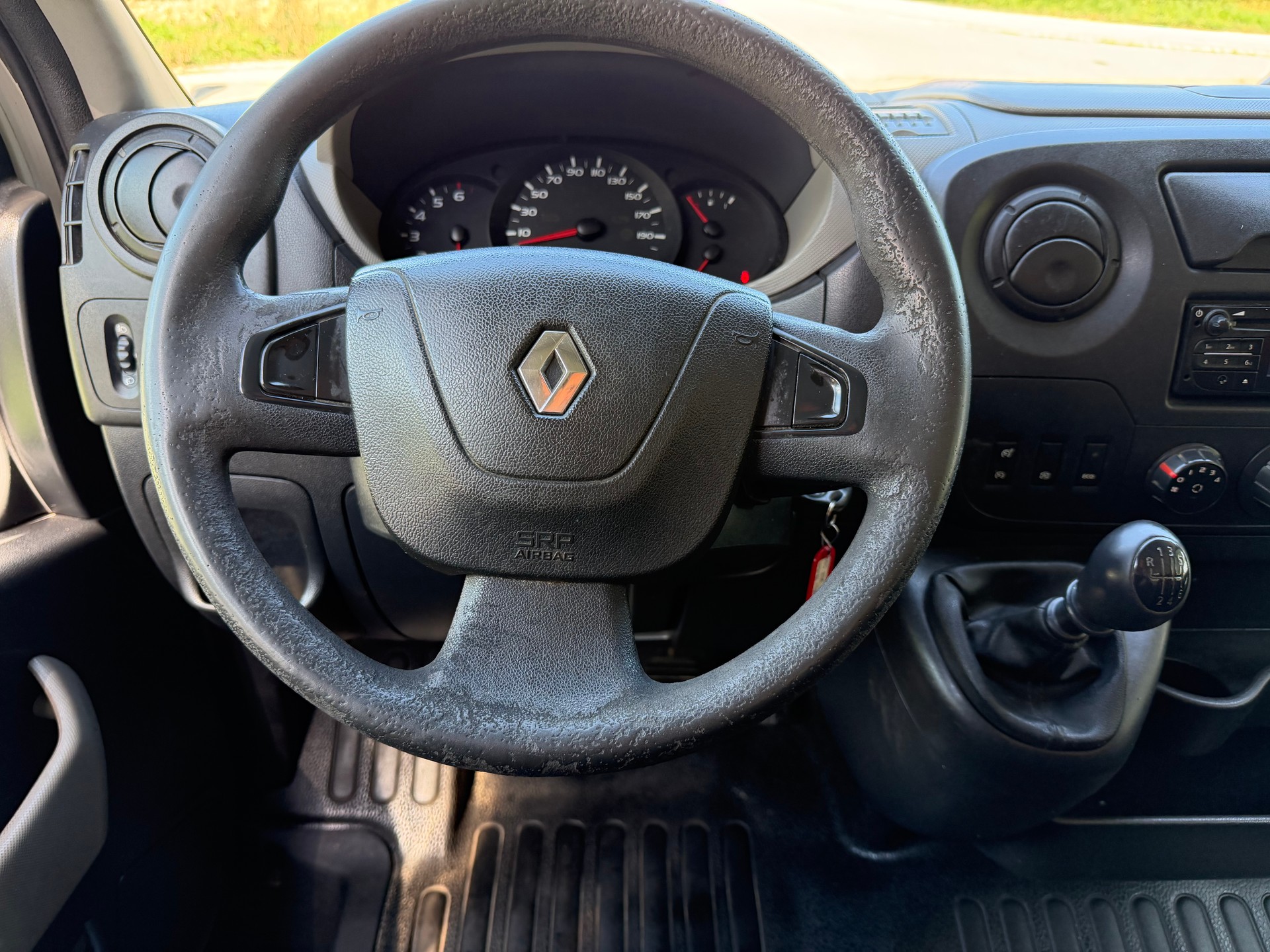 RENAULT MASTER-image-9