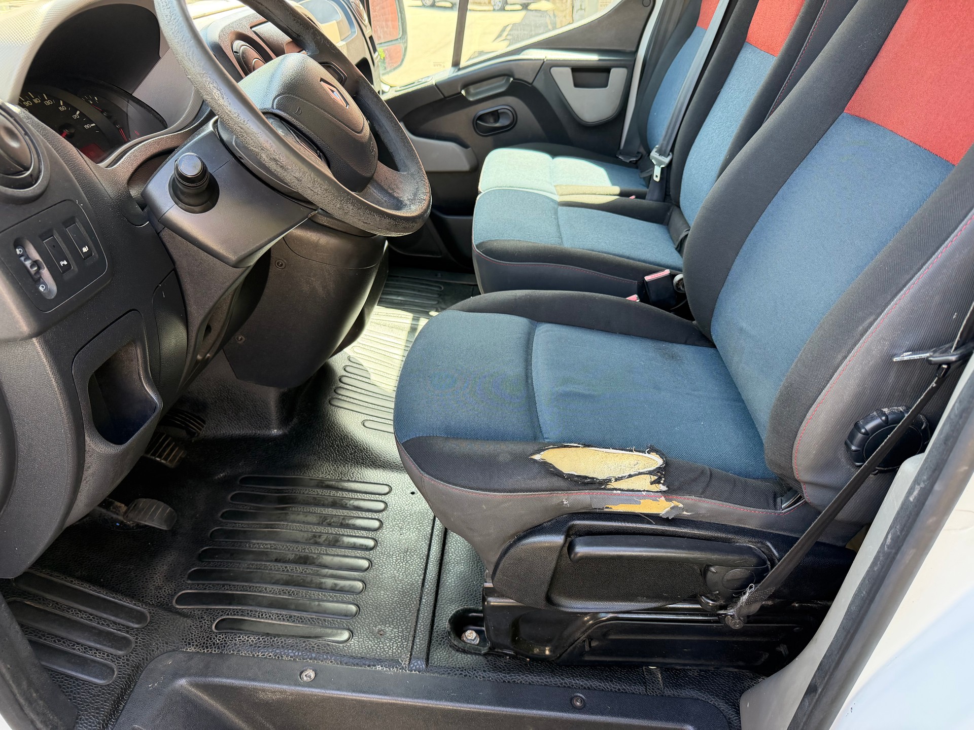 RENAULT MASTER-image-10