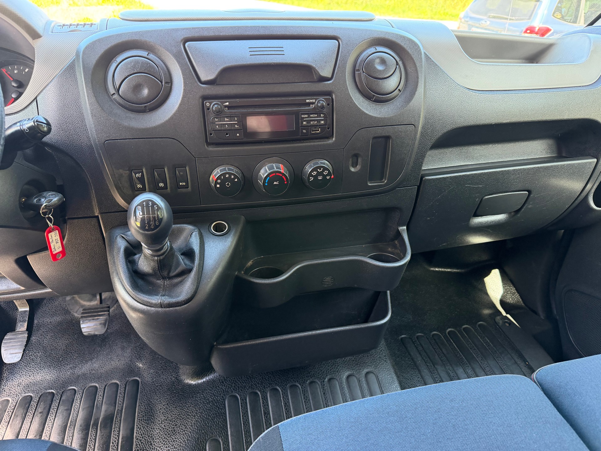RENAULT MASTER-image-12