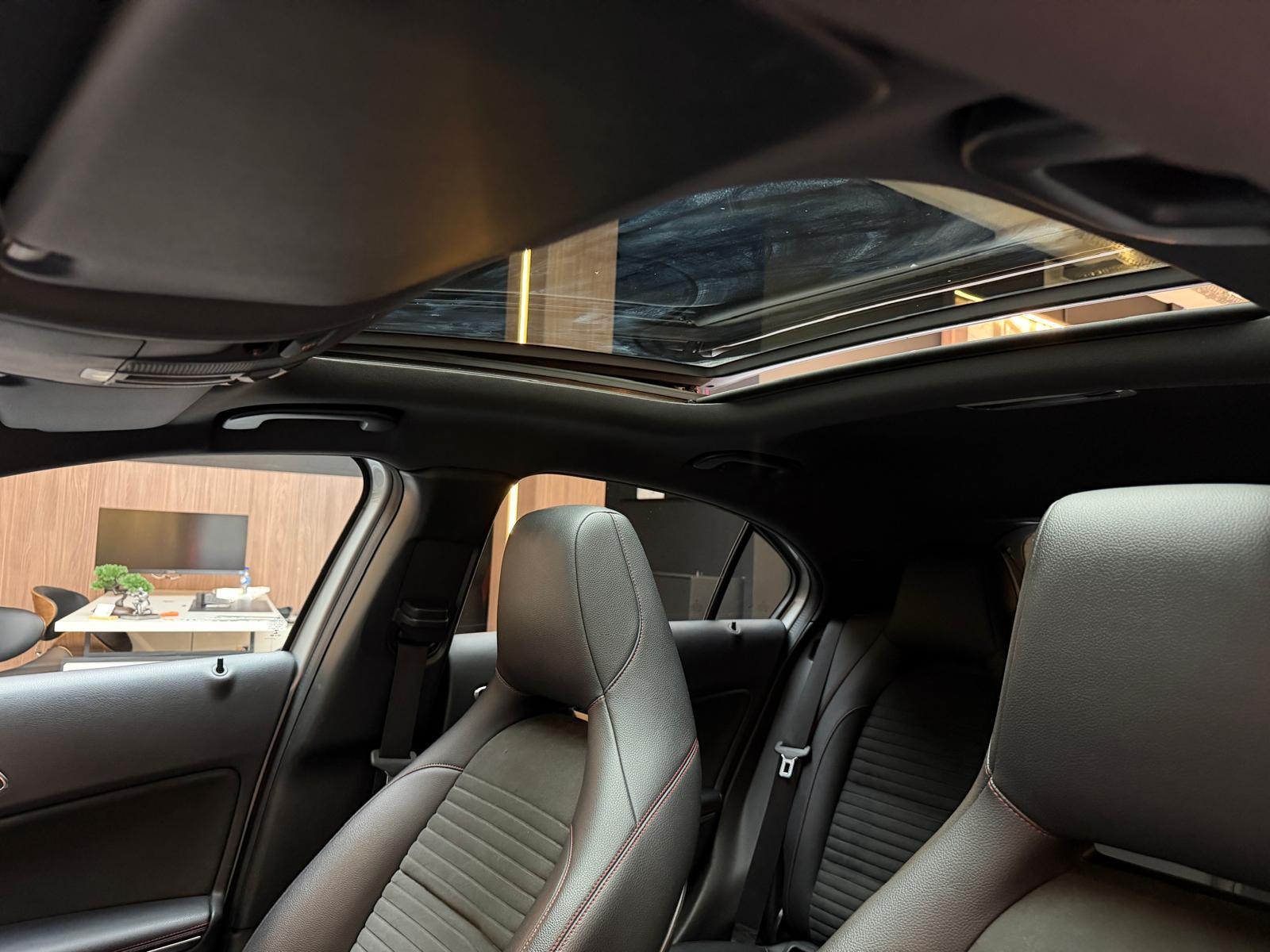 MERCEDES-BENZ A 250 Sport 4m-image-17