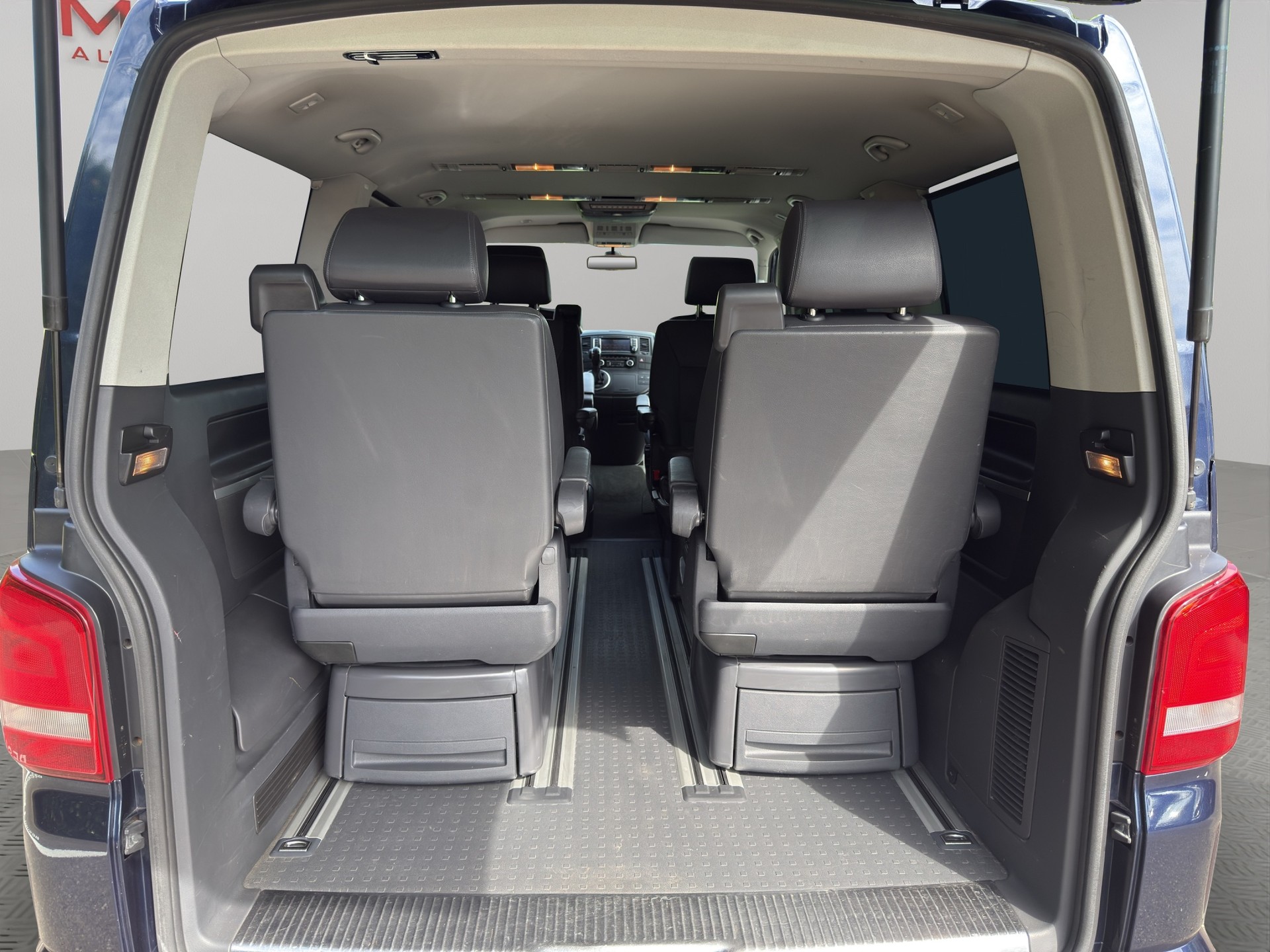 VW T5 Multivan 2.0 Bi-TDI CR Highline 4Motion DSG-image-23