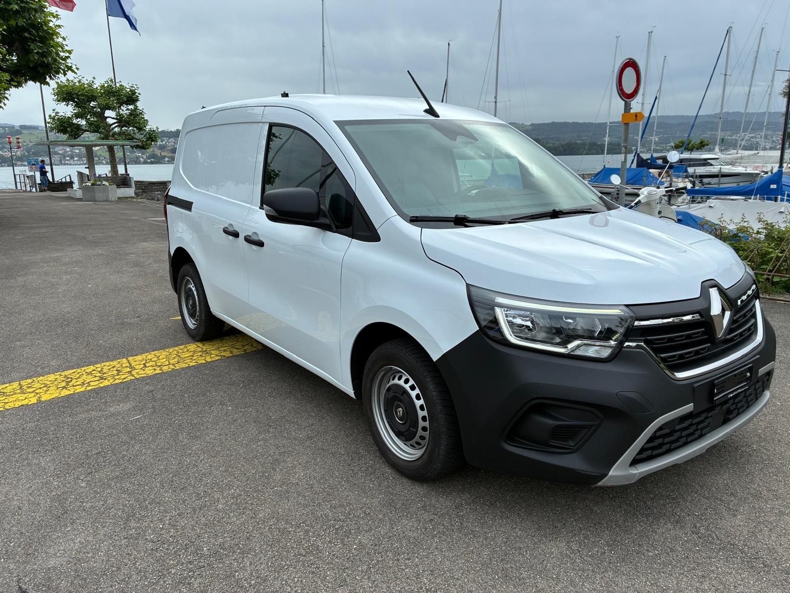 RENAULT Kangoo Van 1.3TCe Standard 100 PF Edition One-image-1